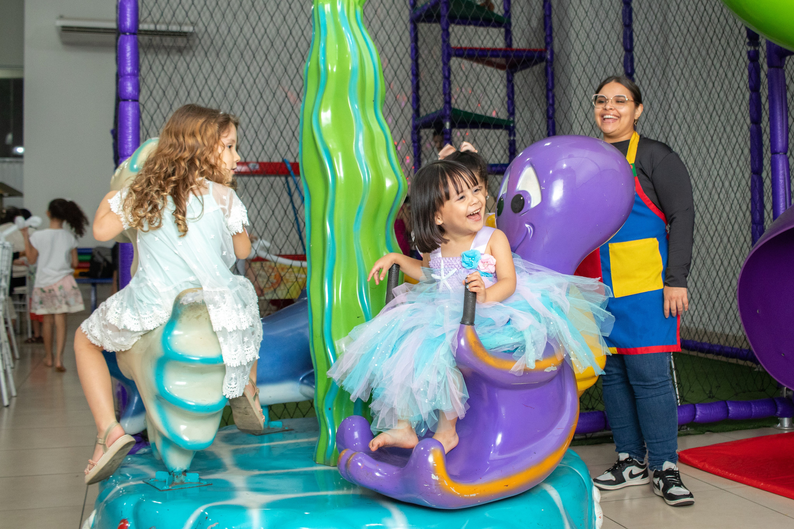Alice — Aniversário 4 anos. Principal