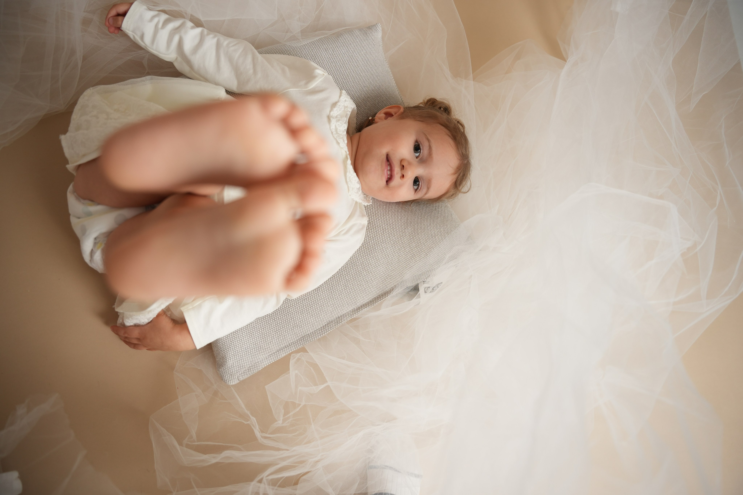 Ksenya and Stesha. Professional Photographer Abu Dhabi, Dubai — Yulia Ismoilova | 2025