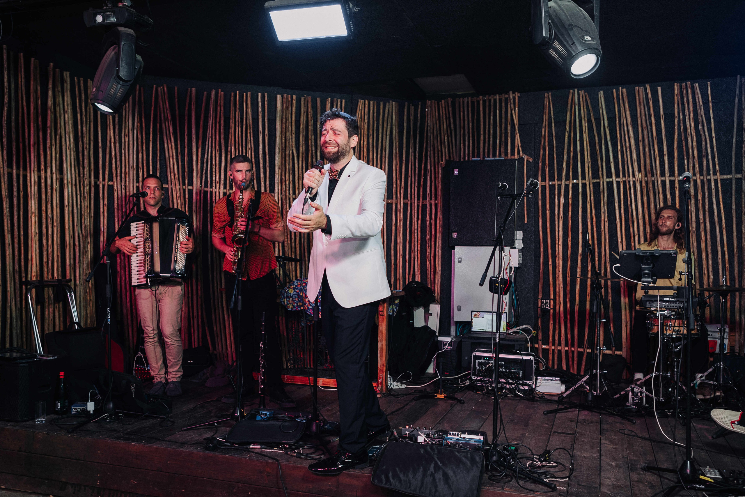 WEDDING OUT OF CITY. PHOTOGRAPHER IN ISRAEL