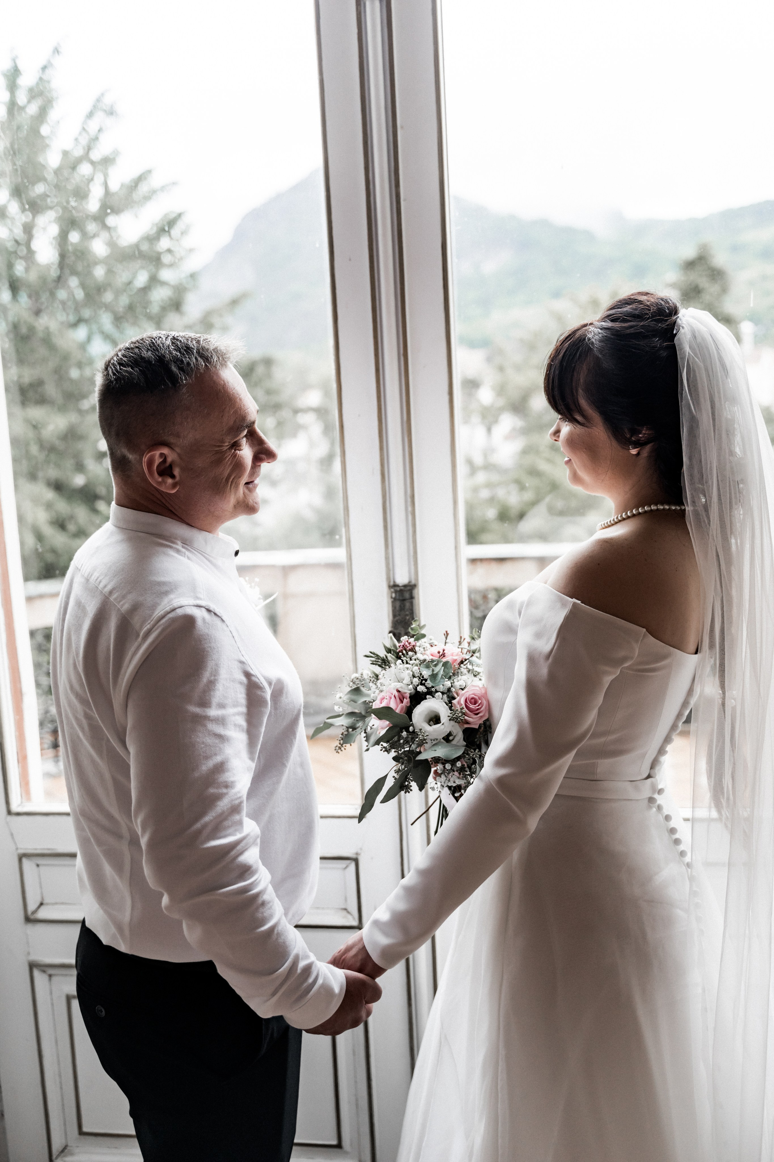 Andrei & Ira. Svatební fotograf a kameraman v Česku a po celé Evropě — Teplice, Ústí nad Labem, Praha, Drážďany