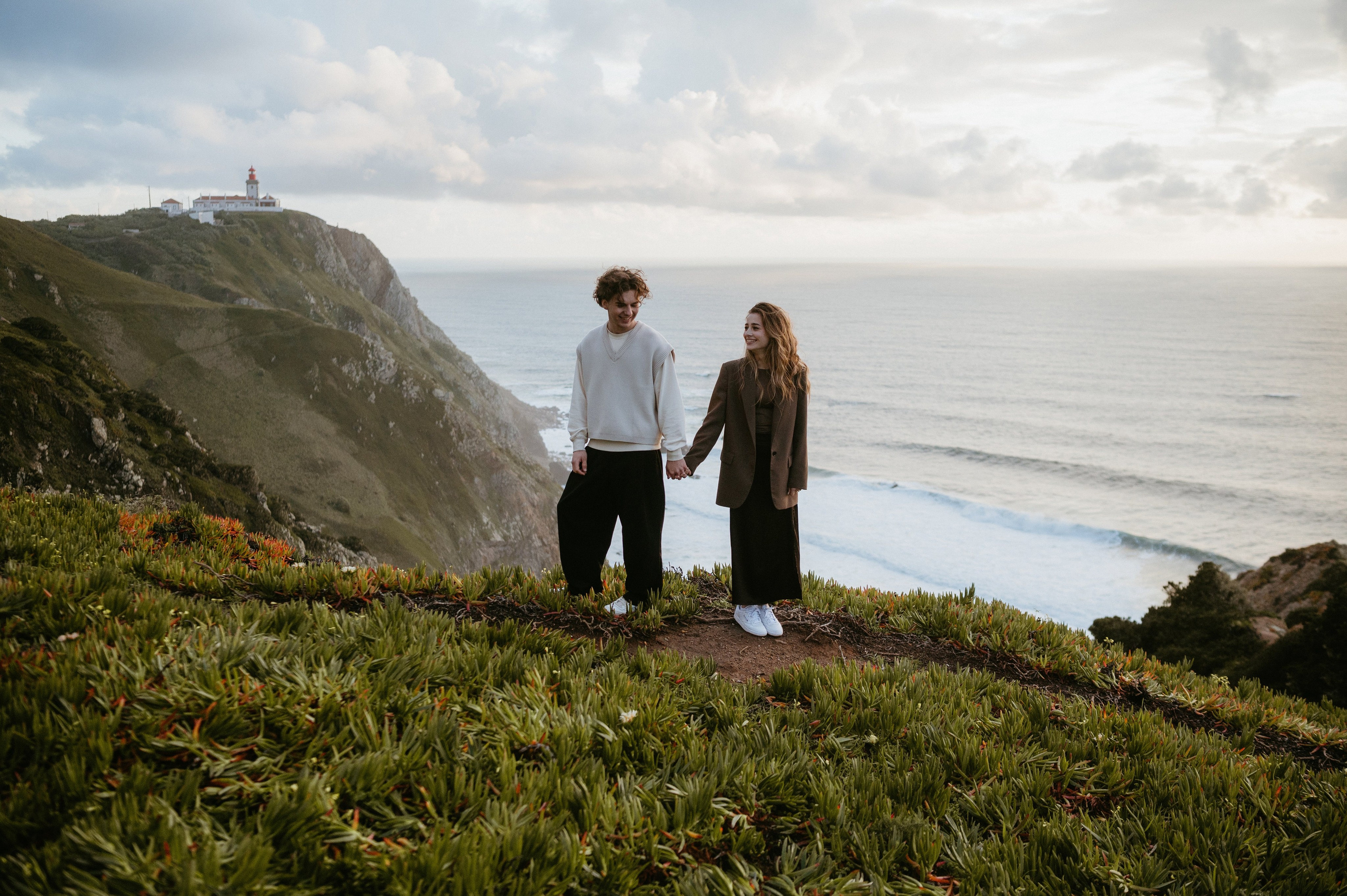 Praia da Ursa – ședință foto de cuplu într-un loc magic din Portugalia. Valentin Melen — wedding photographer