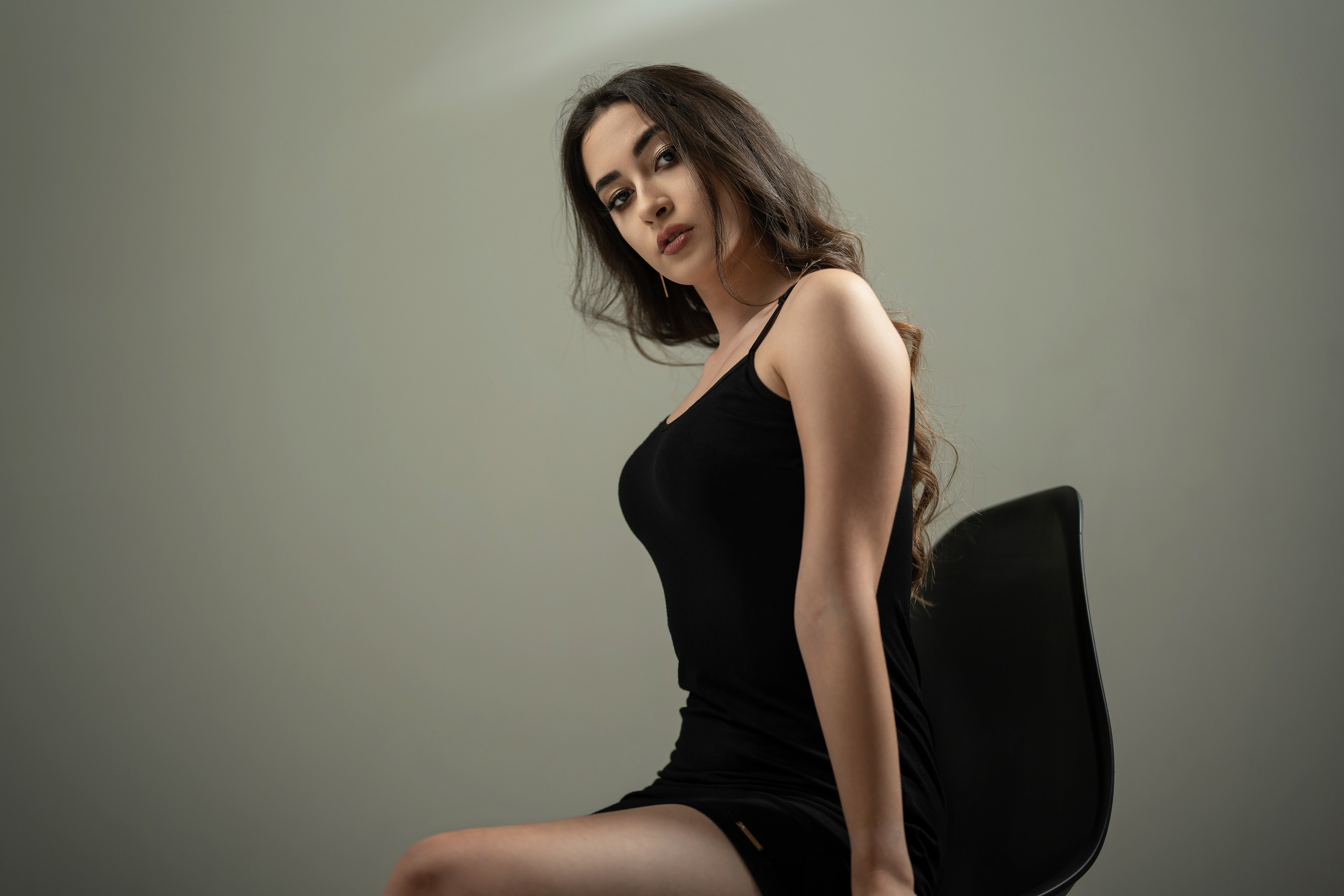 Kamila M. Nifty photography — коммерческий и портретный фотограф в Ташкенте. Студийная и выездная съёмка