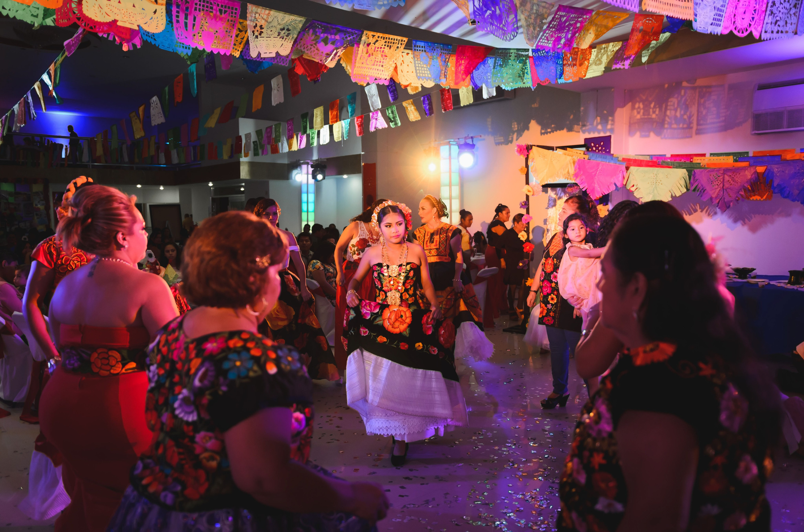 Fotografía documental de bodas en Villahermosa por Eduardo R Alpuche eralpuche fotógrafo de eventos sociales y momentos honestos y fotografía documental de paisaje en el sureste de México por eralpuche Eduardo R Alpuche fotógrafo profesional en Villahermosa.