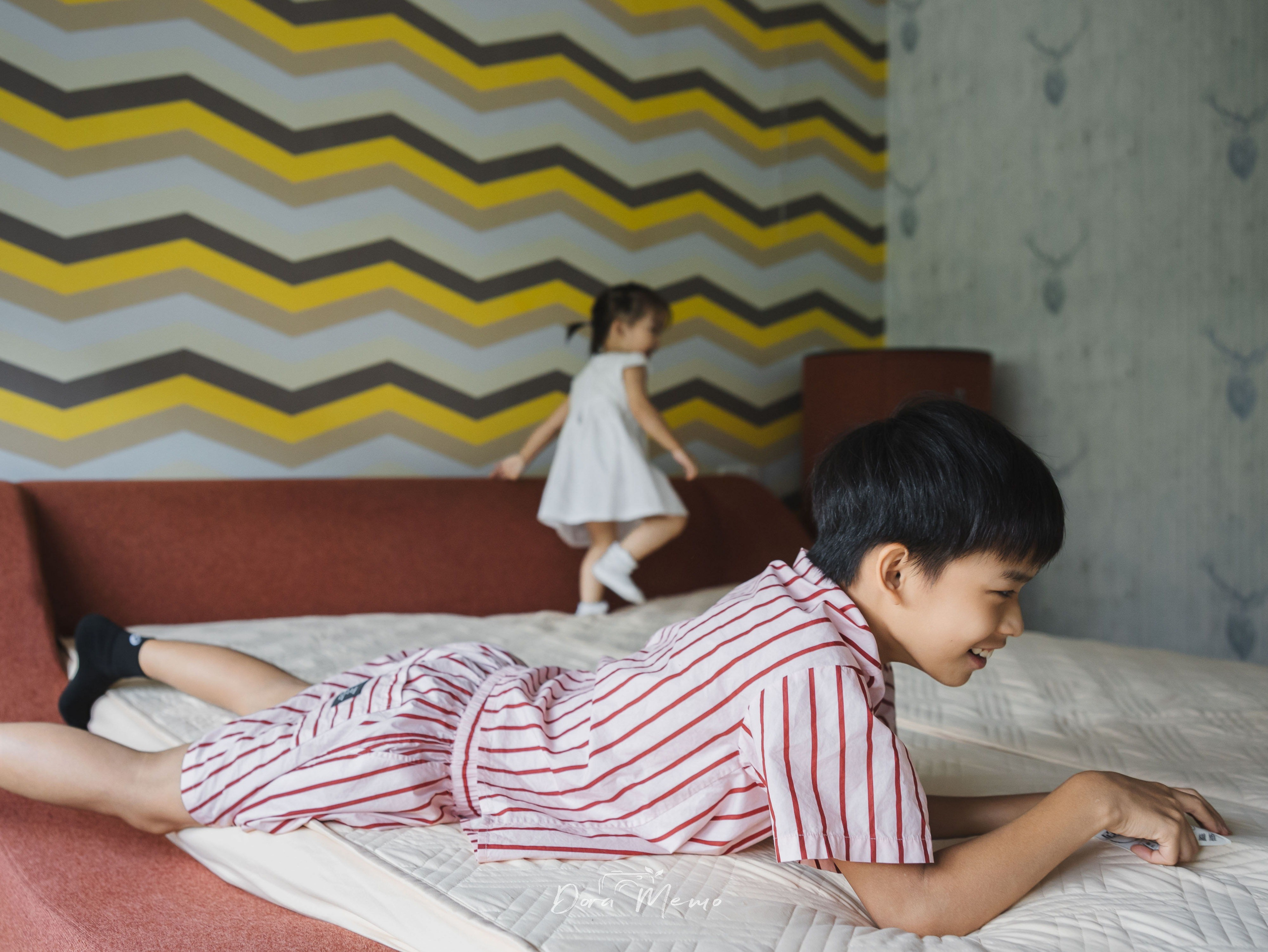 Shanghai Family Photographer — A Documentary Family Session Before Moving Abroad