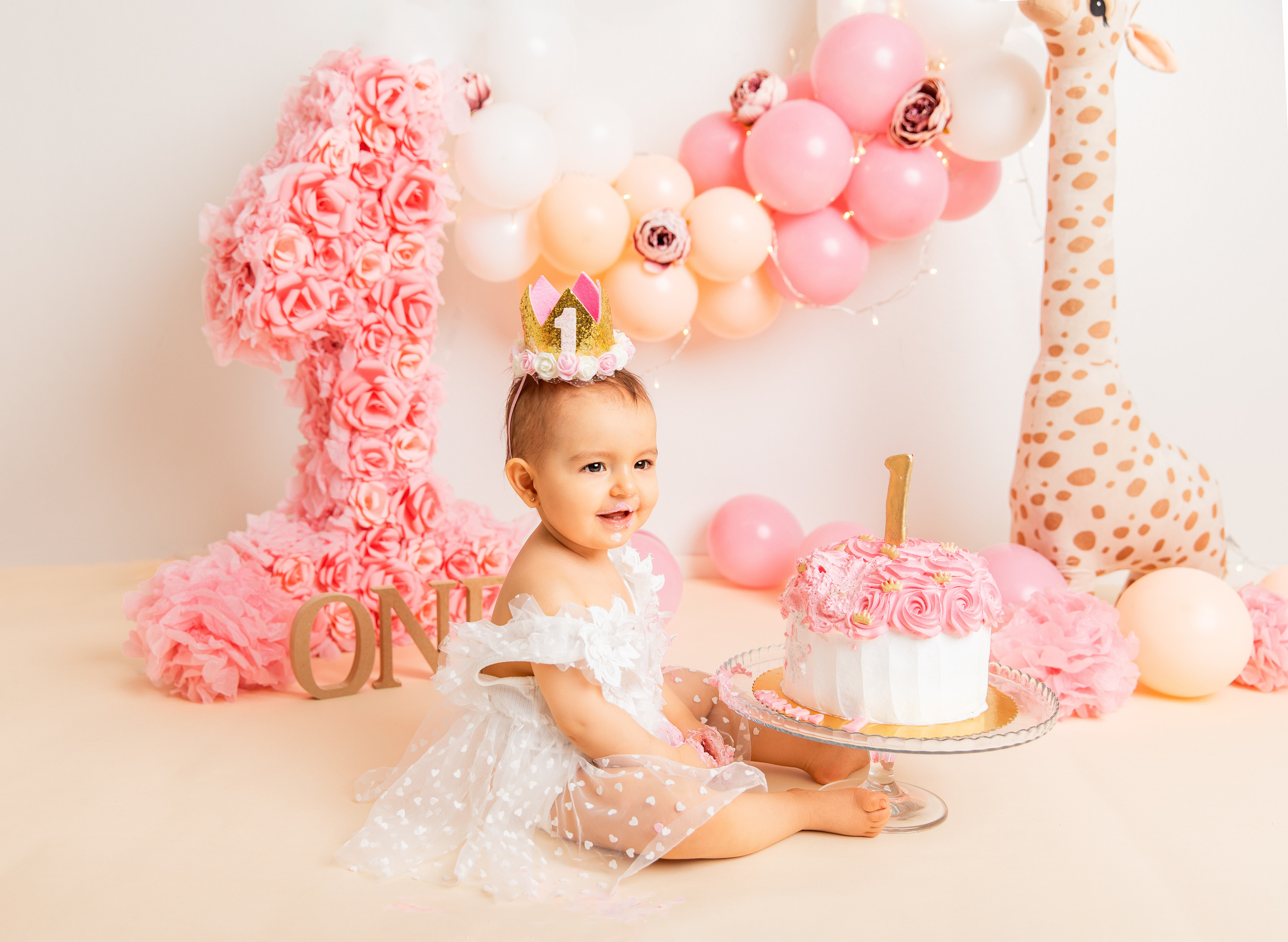 CAKE SMASH ja 1 V KUVAUKSET. Valokuvaaja Itä-Uudellamaalla Viktoria photography