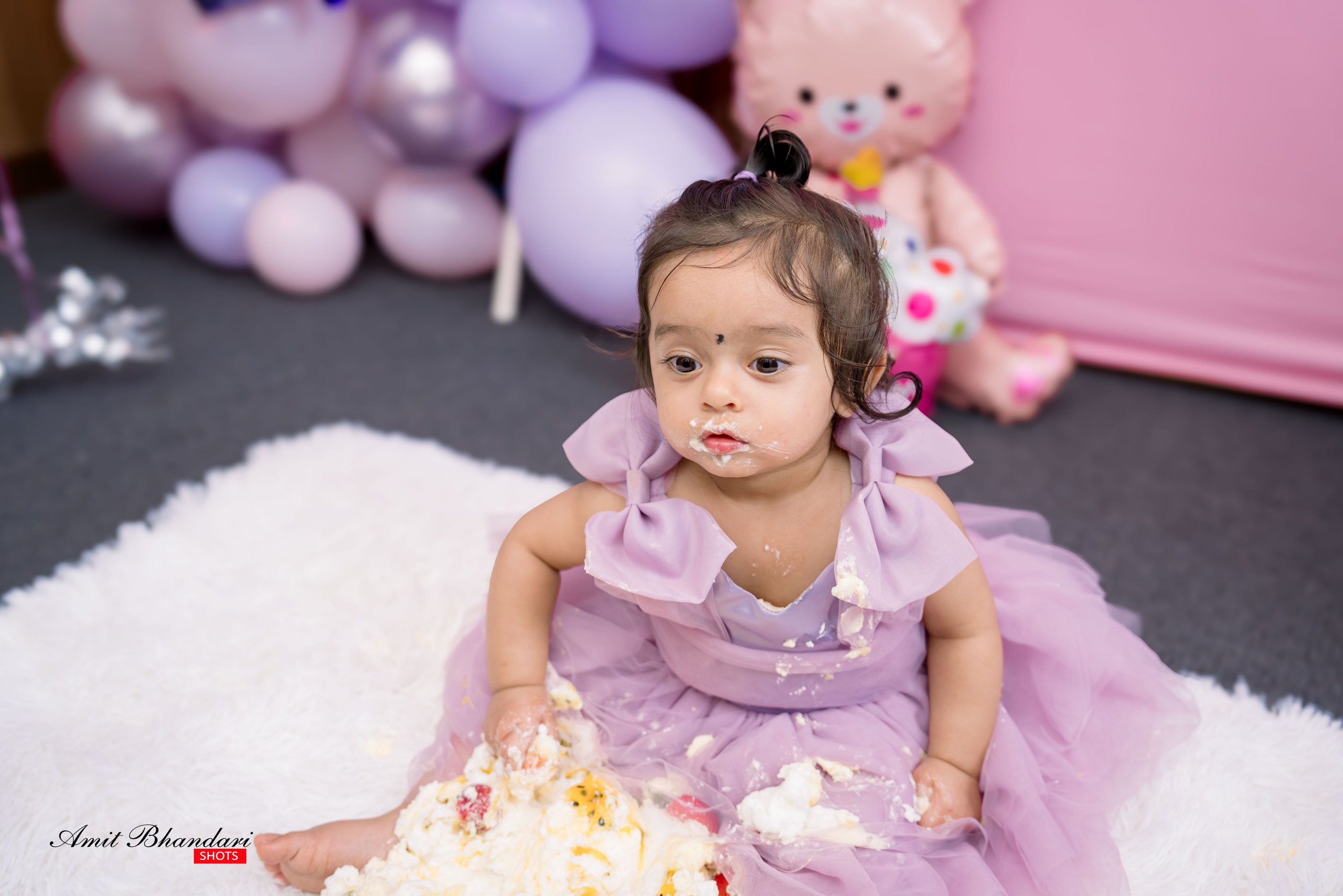 Yuhana’s Cake Smash Session. Freelance Photographer in Newcastle & Central Coast