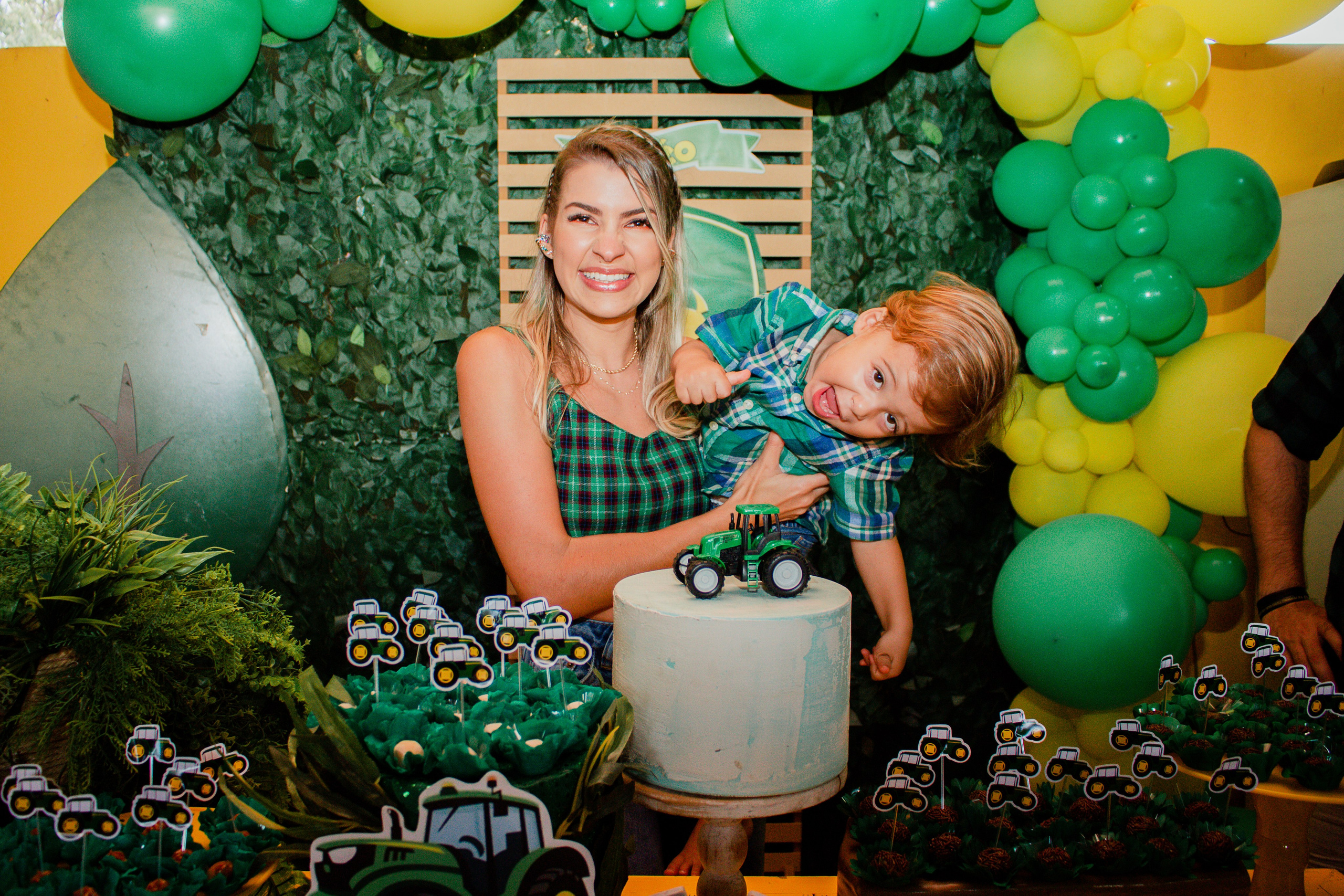 Fotografia de Aniversário Infantil em Holambra – Theo, 2 anos | Joyce Maria. Joyce Maria Fotografia | Fotógrafa em Holambra