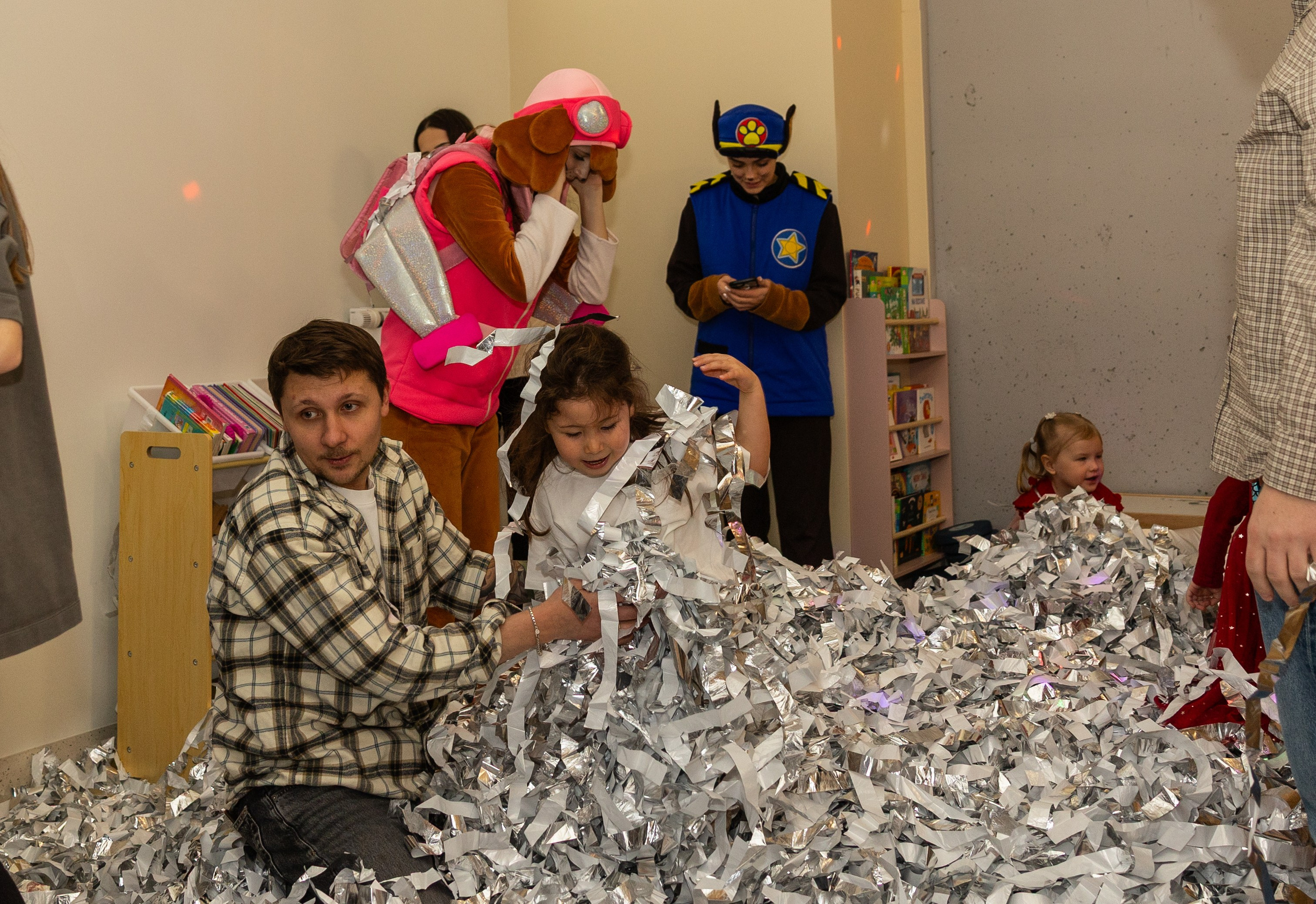 День рождения Артёма 24 января 2026 года. Семейный и детский фотограф в Варшаве Мила Бобровская