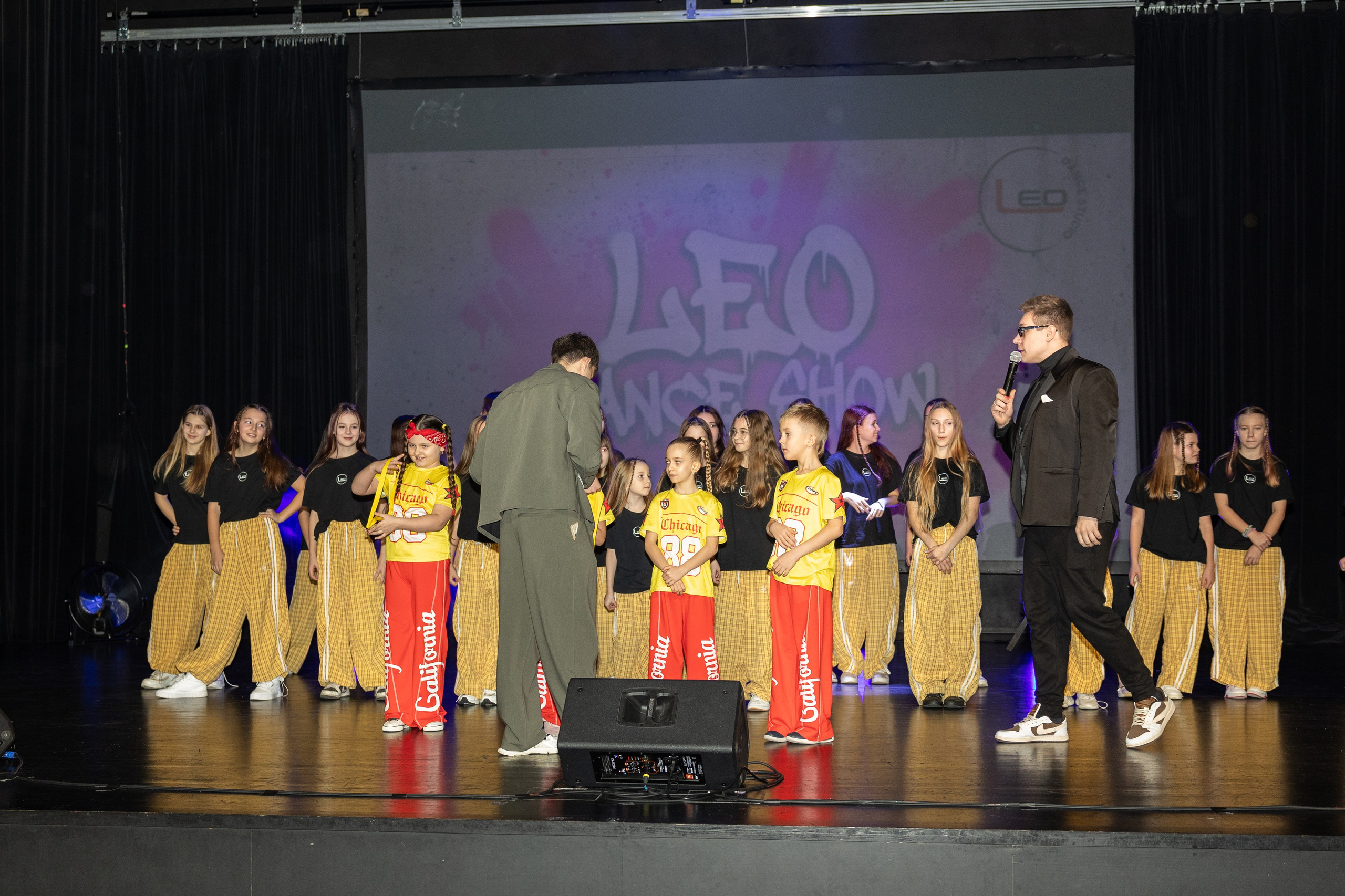 LEO DANCE SHOW WINTER 2025. Семейный и детский фотограф в Варшаве Мила Бобровская