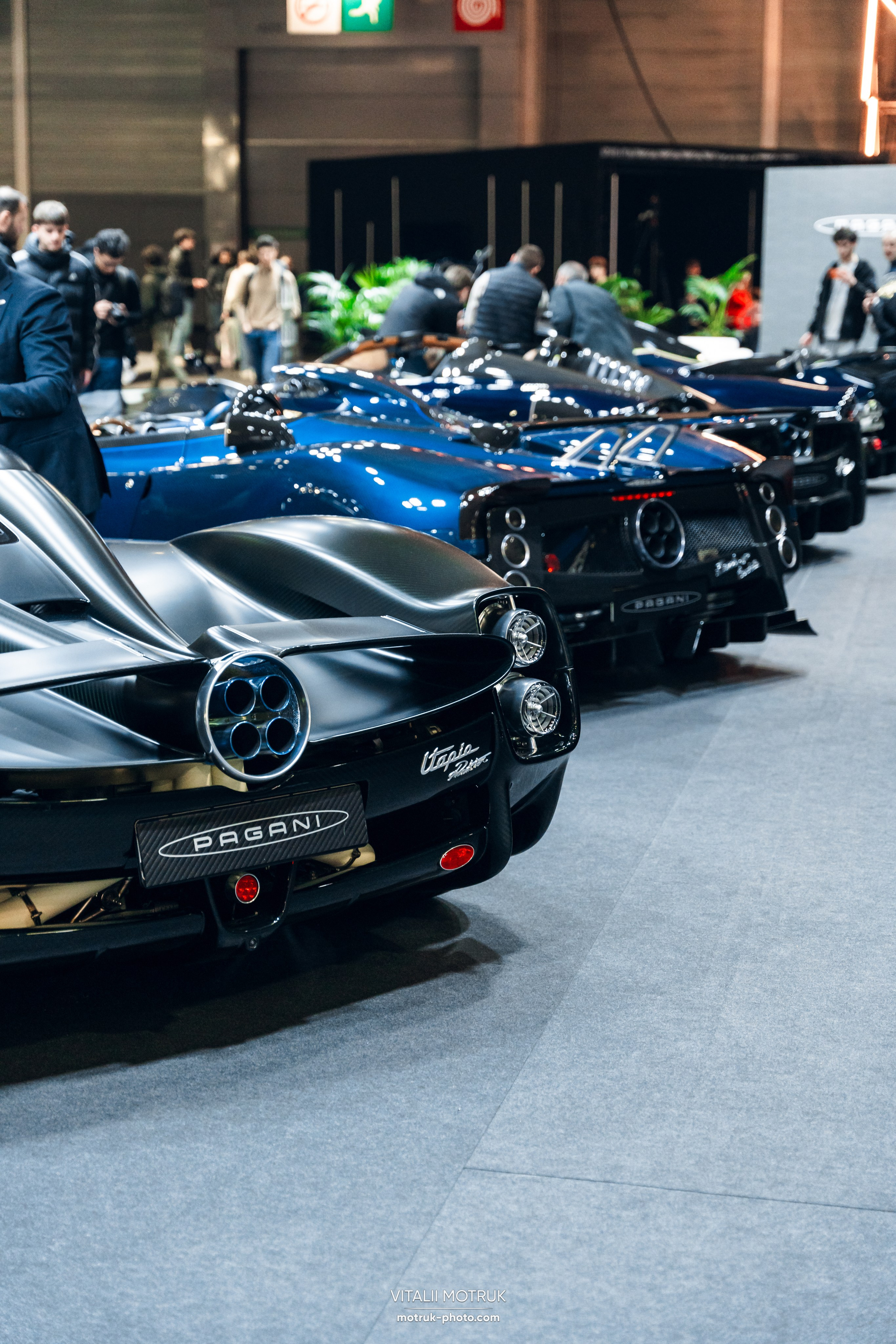 Retromobile 2026. Photographe de voitures à Paris — Vitalii Motruk