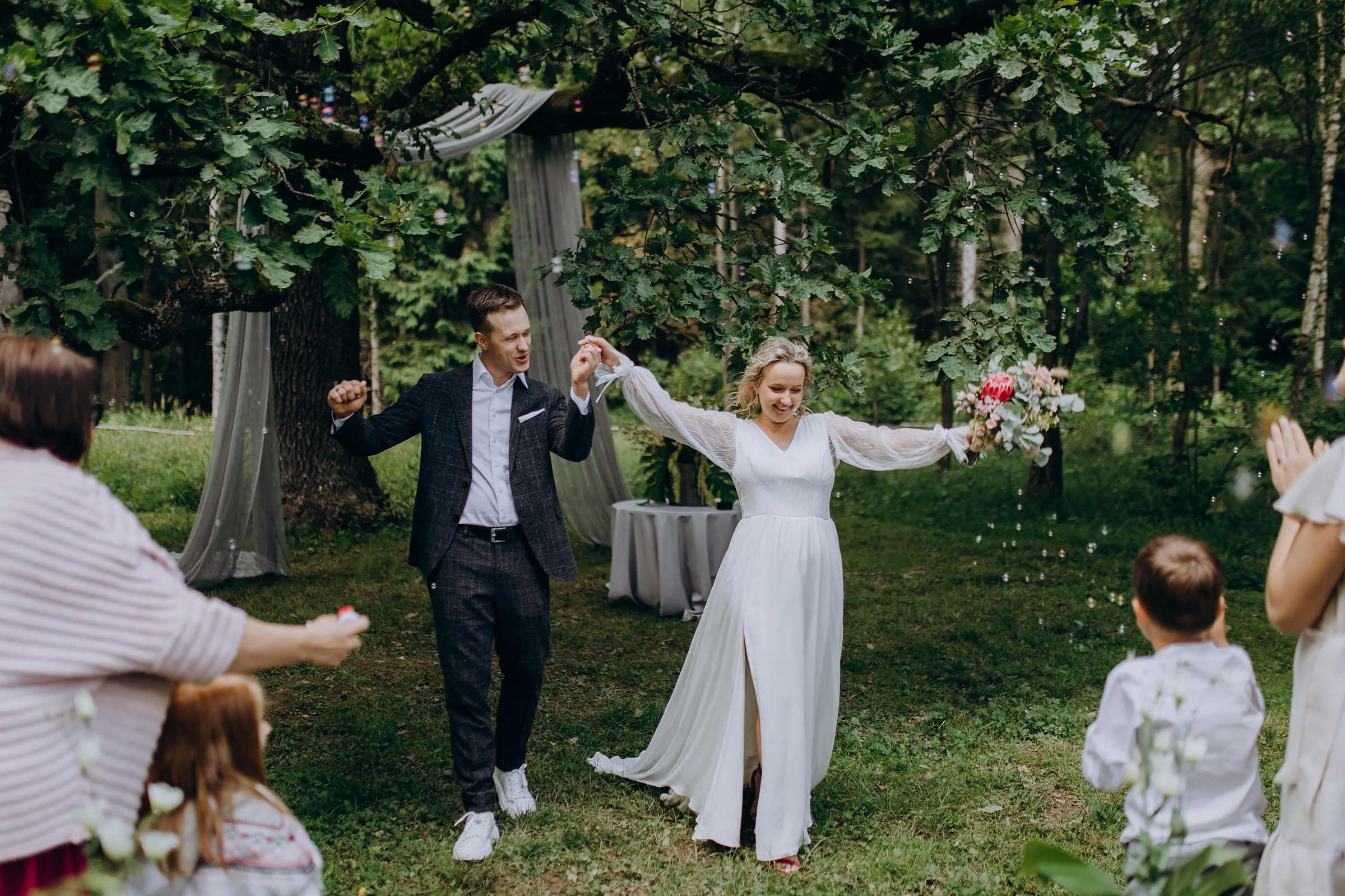 Kristina ir Dainius | 2022 | FOOD IN THE WOOD. Vestuvių ir šeimų fotografė Lena Bondarenko / belove photo