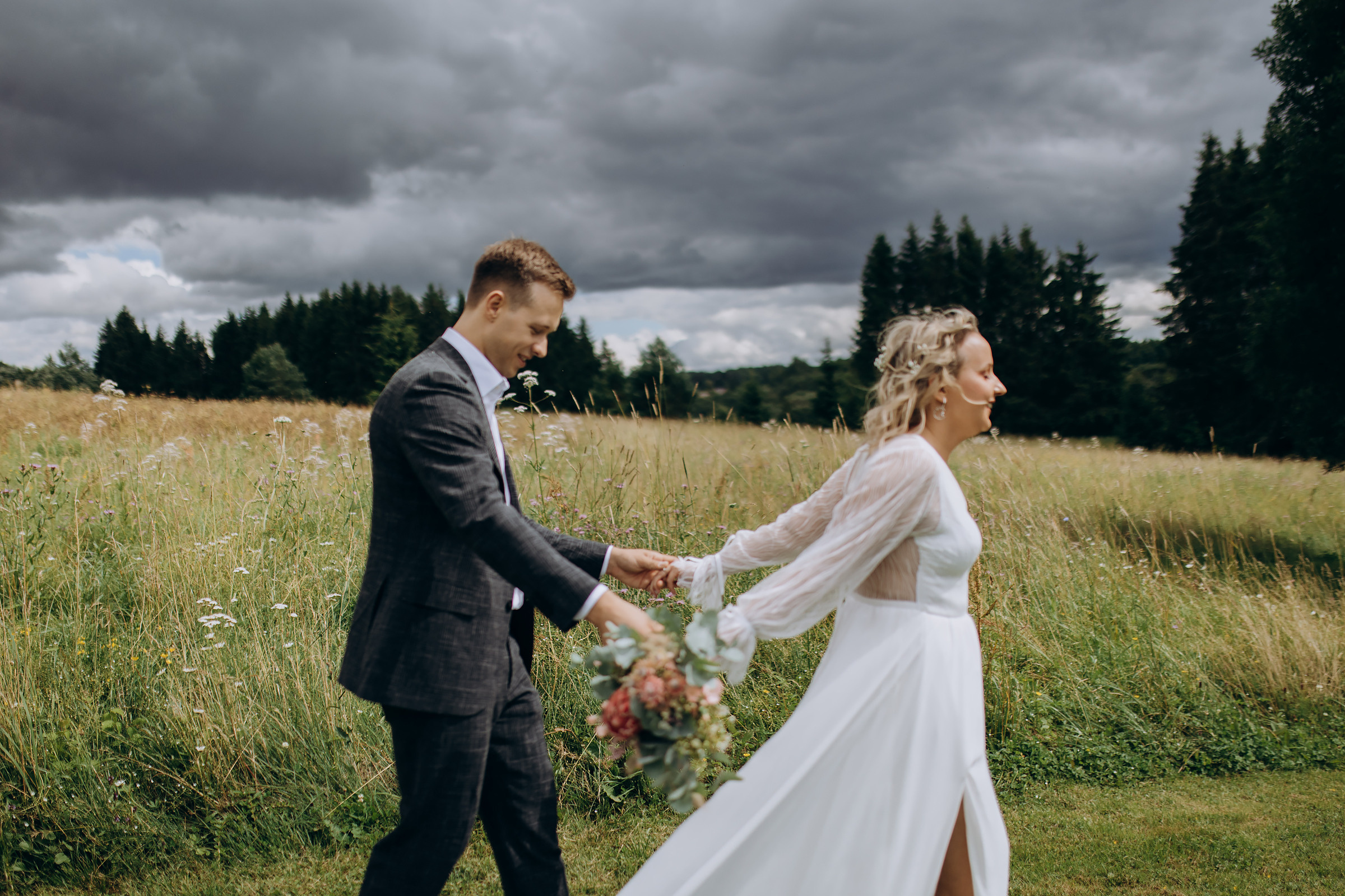 Kristina ir Dainius | 2022 | FOOD IN THE WOOD. Vestuvių ir šeimų fotografė Lena Bondarenko / belove photo