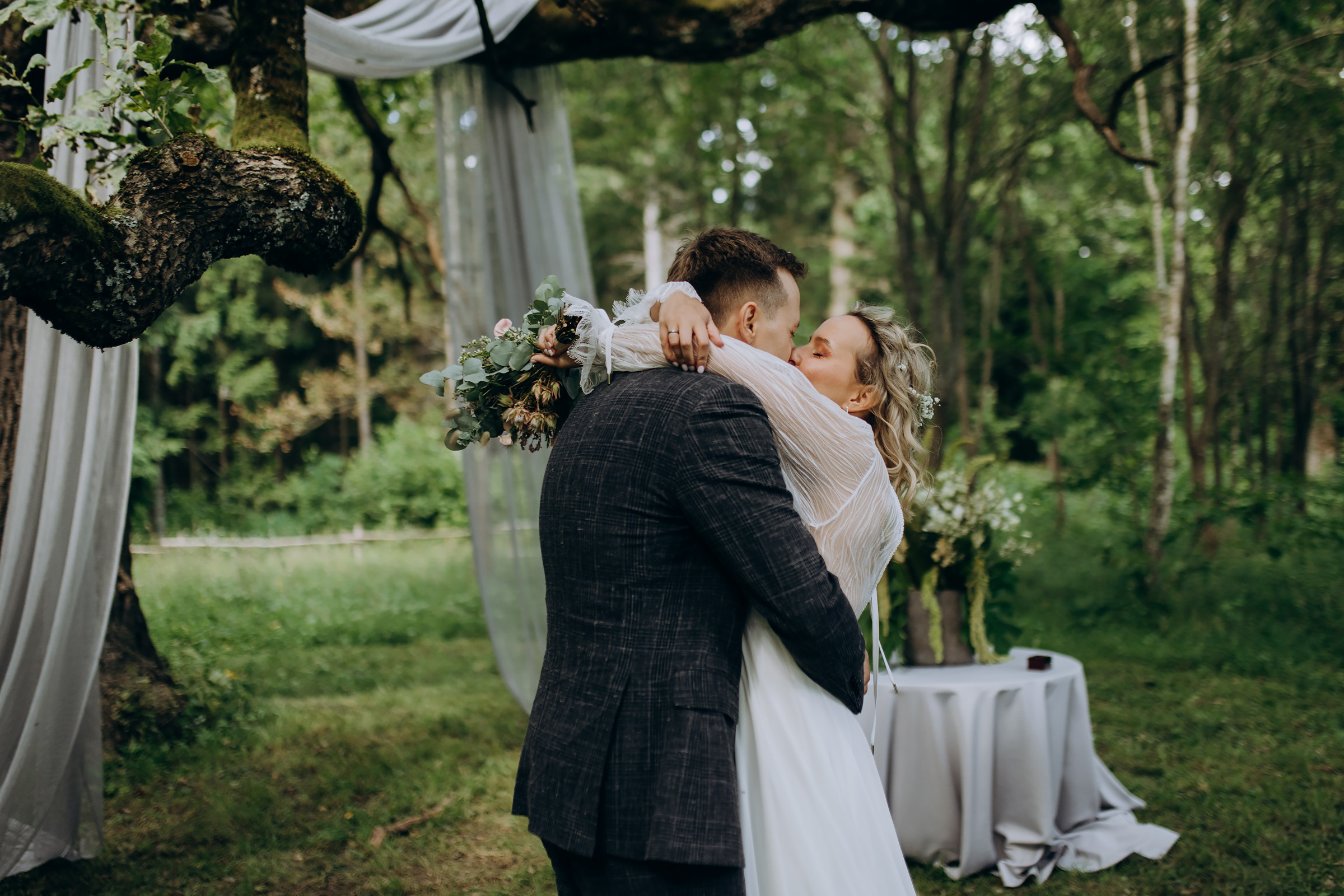 Kristina ir Dainius | 2022 | FOOD IN THE WOOD. Vestuvių ir šeimų fotografė Lena Bondarenko / belove photo