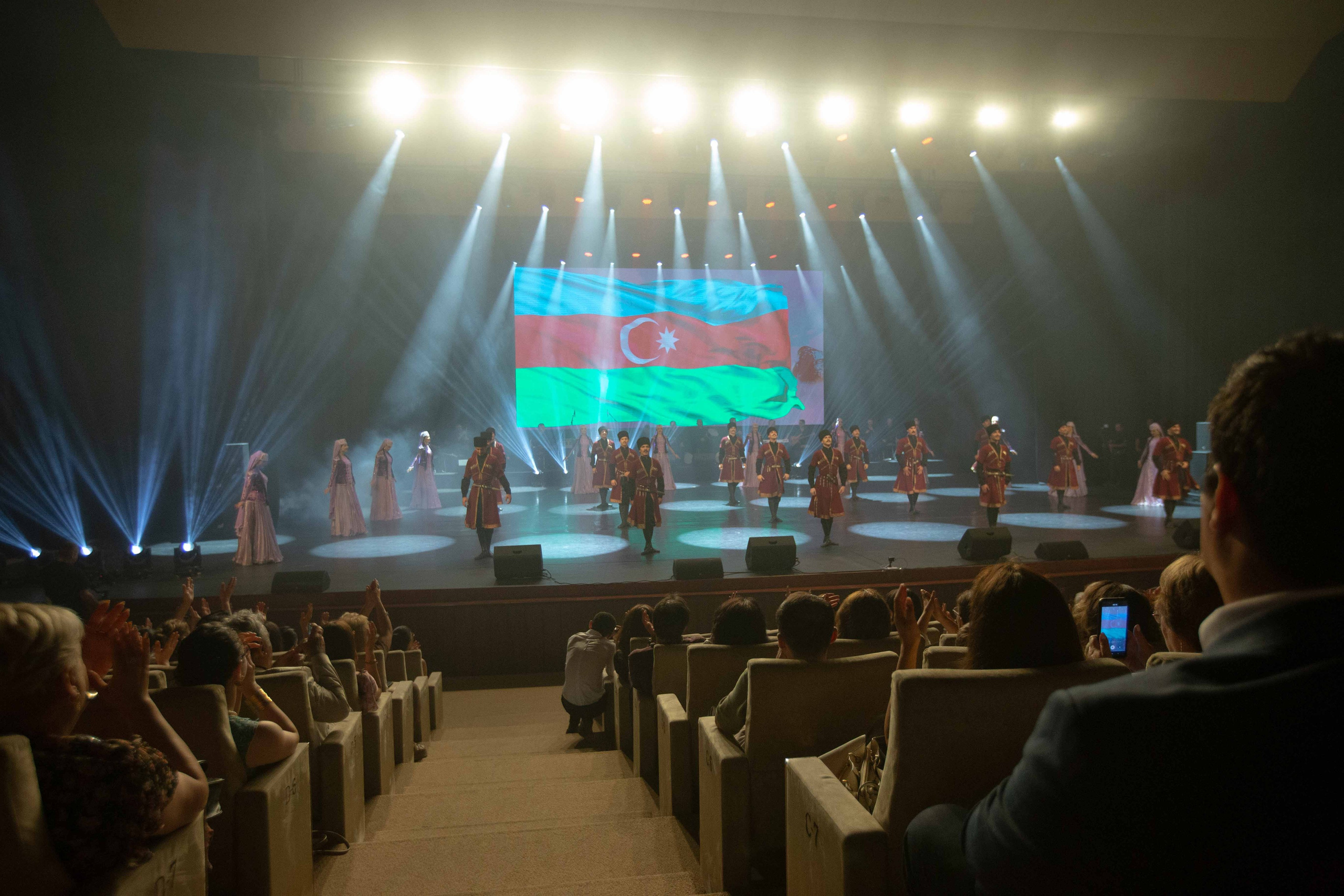 STATE DANCE ENSEMBLE. Wedding&Event photographer Ismail Rzayev in Baku