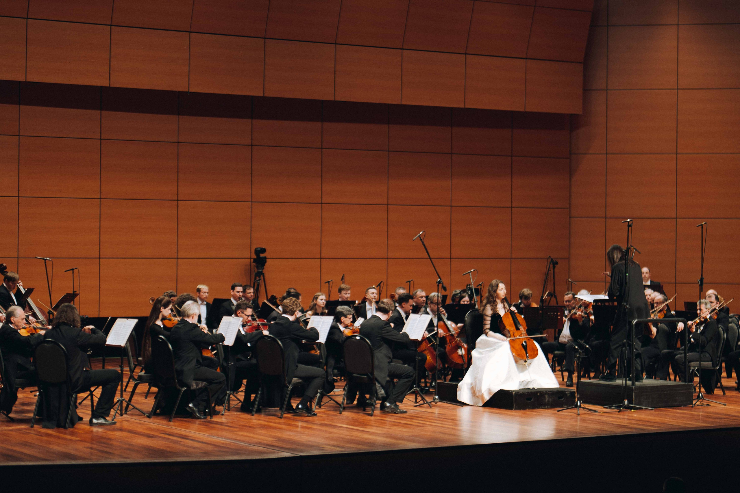 The Tchaikovsky Academic Grand Symphony Orchestra in Istanbul. Wedding&Event photographer Ismail Rzayev in Baku