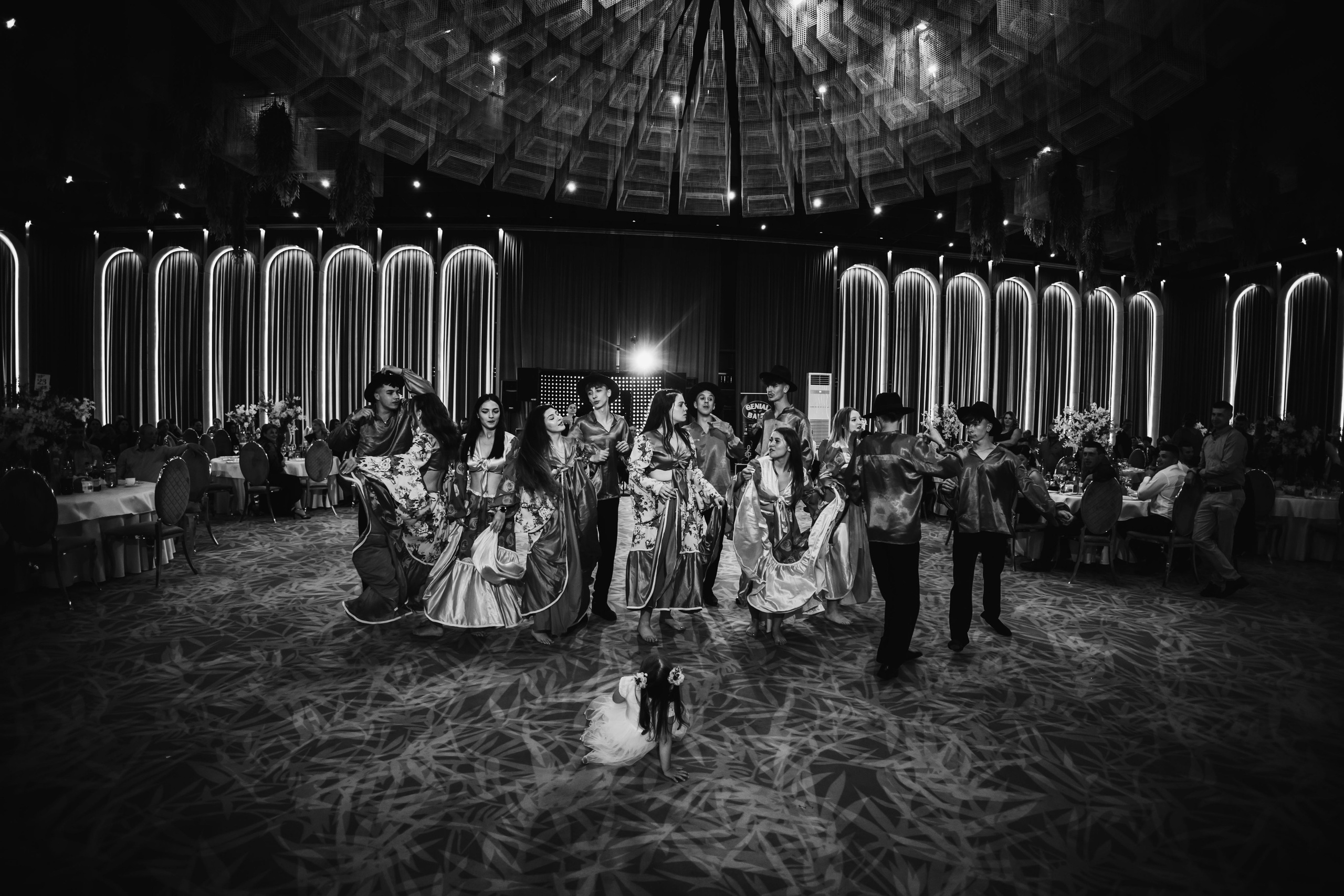 Nunta Nicoleta & Răzvan | Fotografie & Videografie Profesională. Servicii foto-video profesionale, pentru momente de neuitat