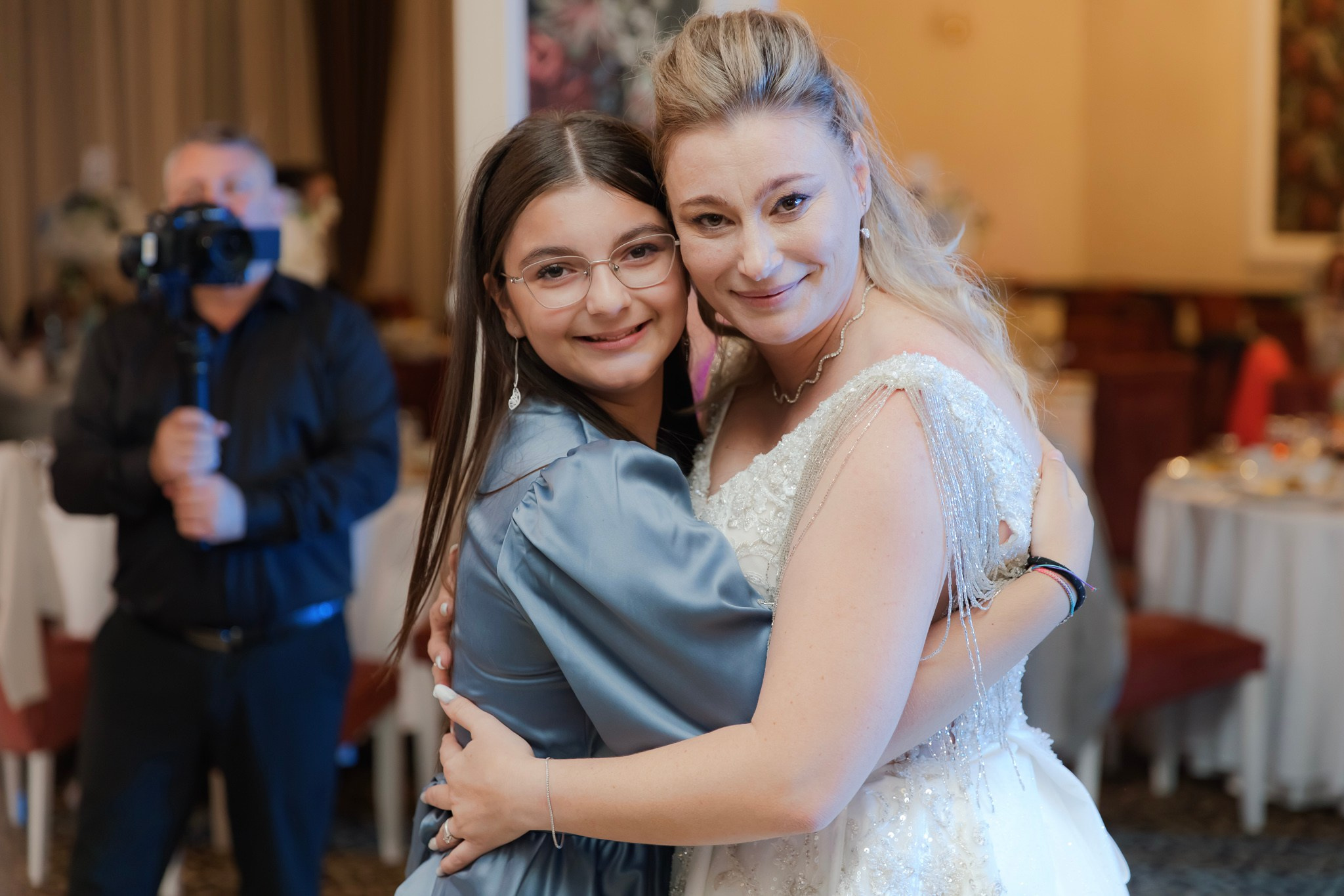 Mihai & Oana. Servicii foto-video profesionale, pentru momente de neuitat