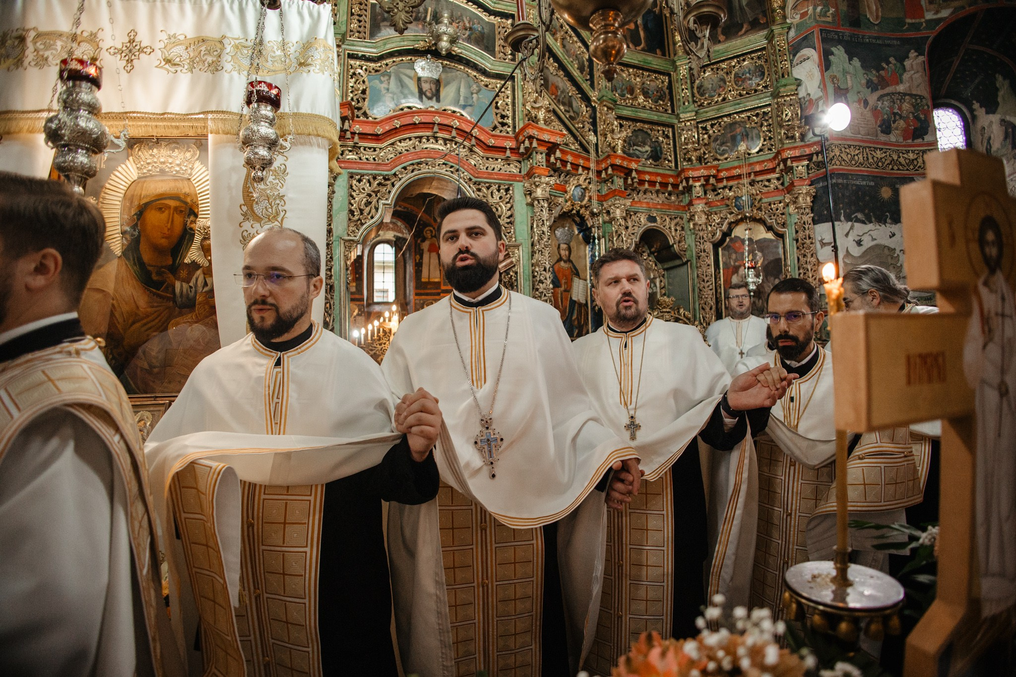 Nunta de Poveste la Sucevița: Cristi și Andreea. Servicii foto-video profesionale, pentru momente de neuitat