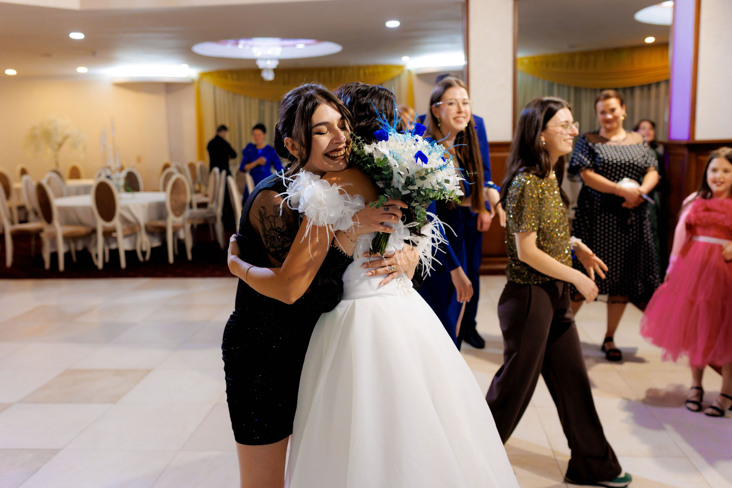 Loredana & Emilian – Ziua Nunții | Videografie - fotografie Botez Suceava, Iași, Botoșani. Servicii foto-video profesionale, pentru momente de neuitat