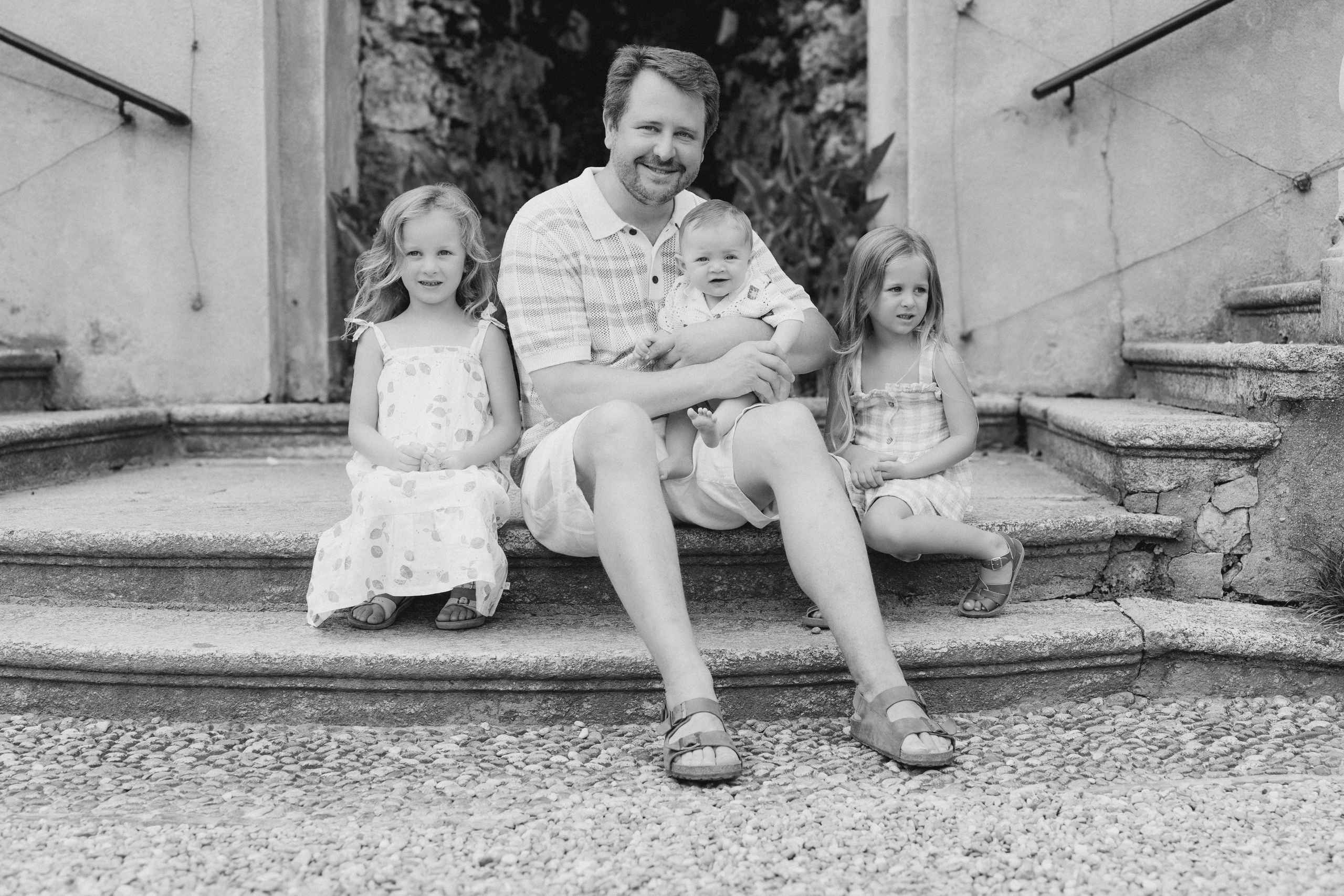 Family moments in Como Lake. PHOTOGRAPHER IN ITALY