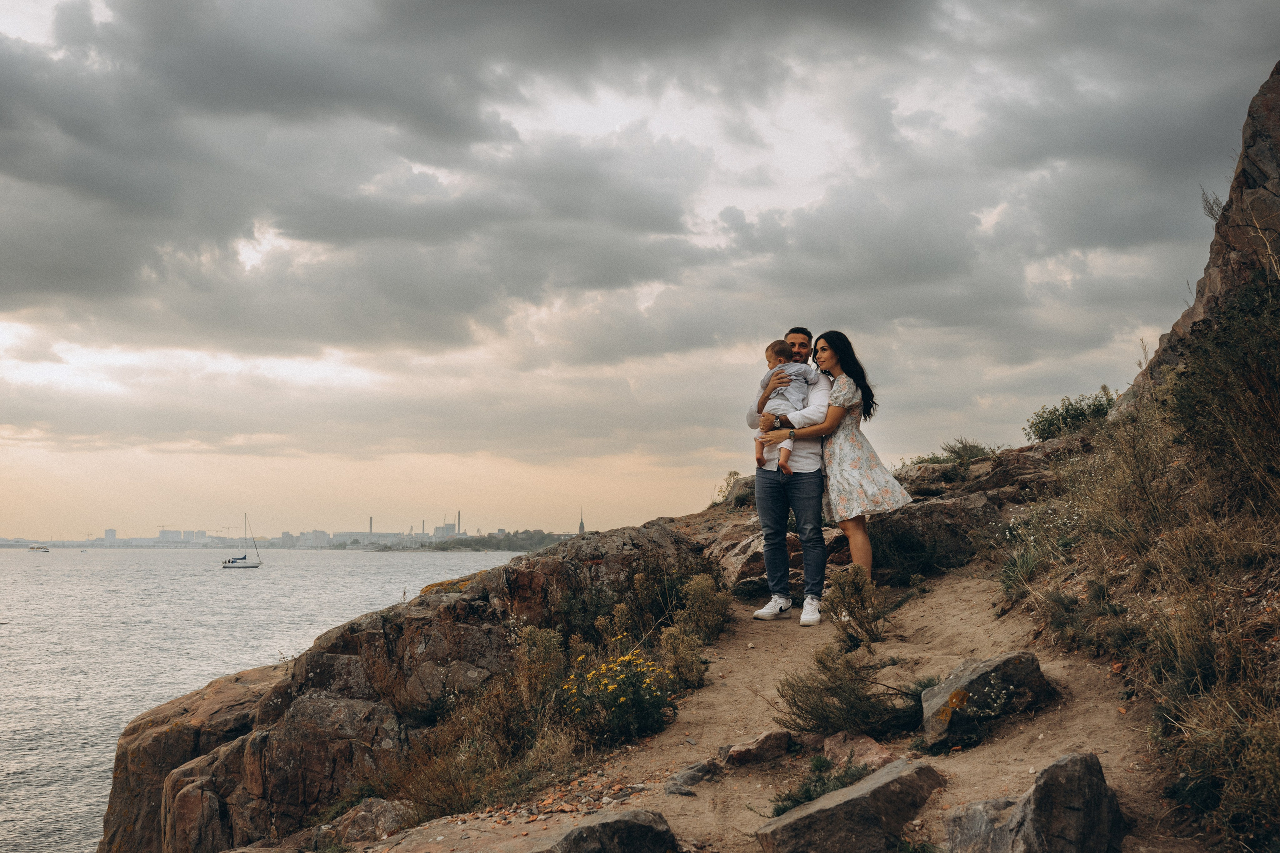 Summer. Wedding and potrait photographer in Helsinki Vickan O