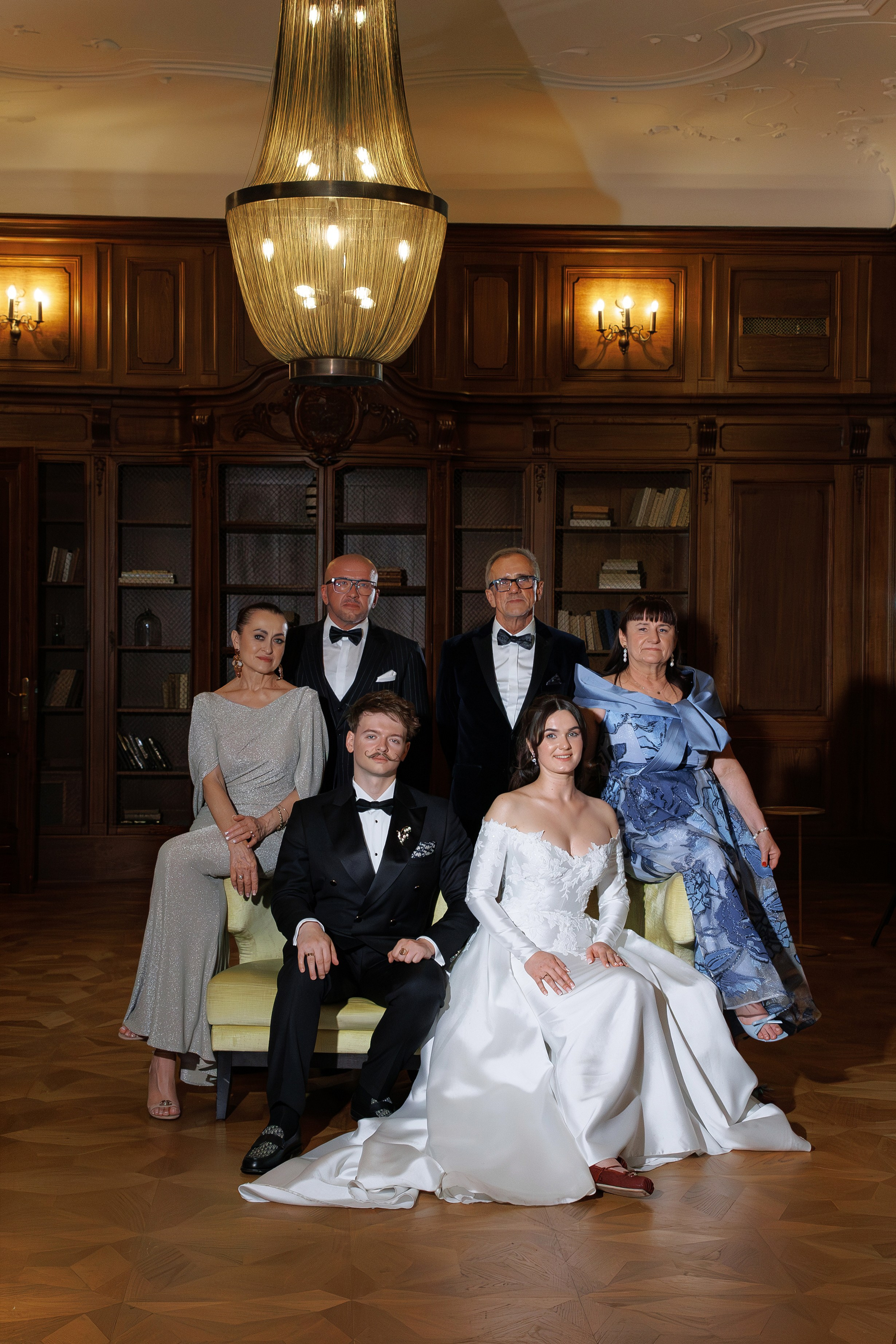 Wiktoria & Kacper. Pałac Goetz. Fotograf ślubny i rodzinny w Krakowie Yana Klymova