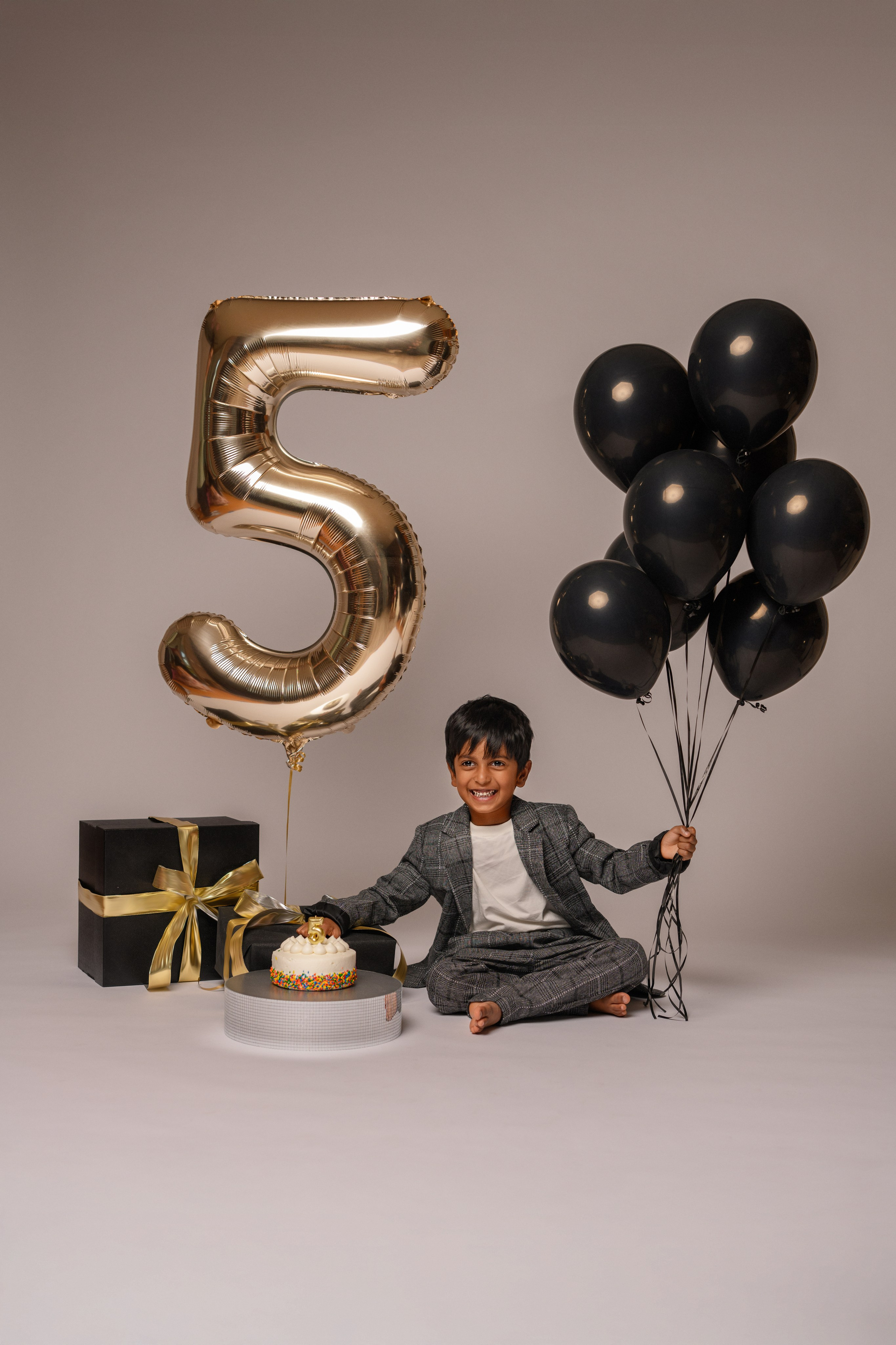 Mounica’s family. Wedding & portrait photography in the Seattle Area. Helen Michelle photographer