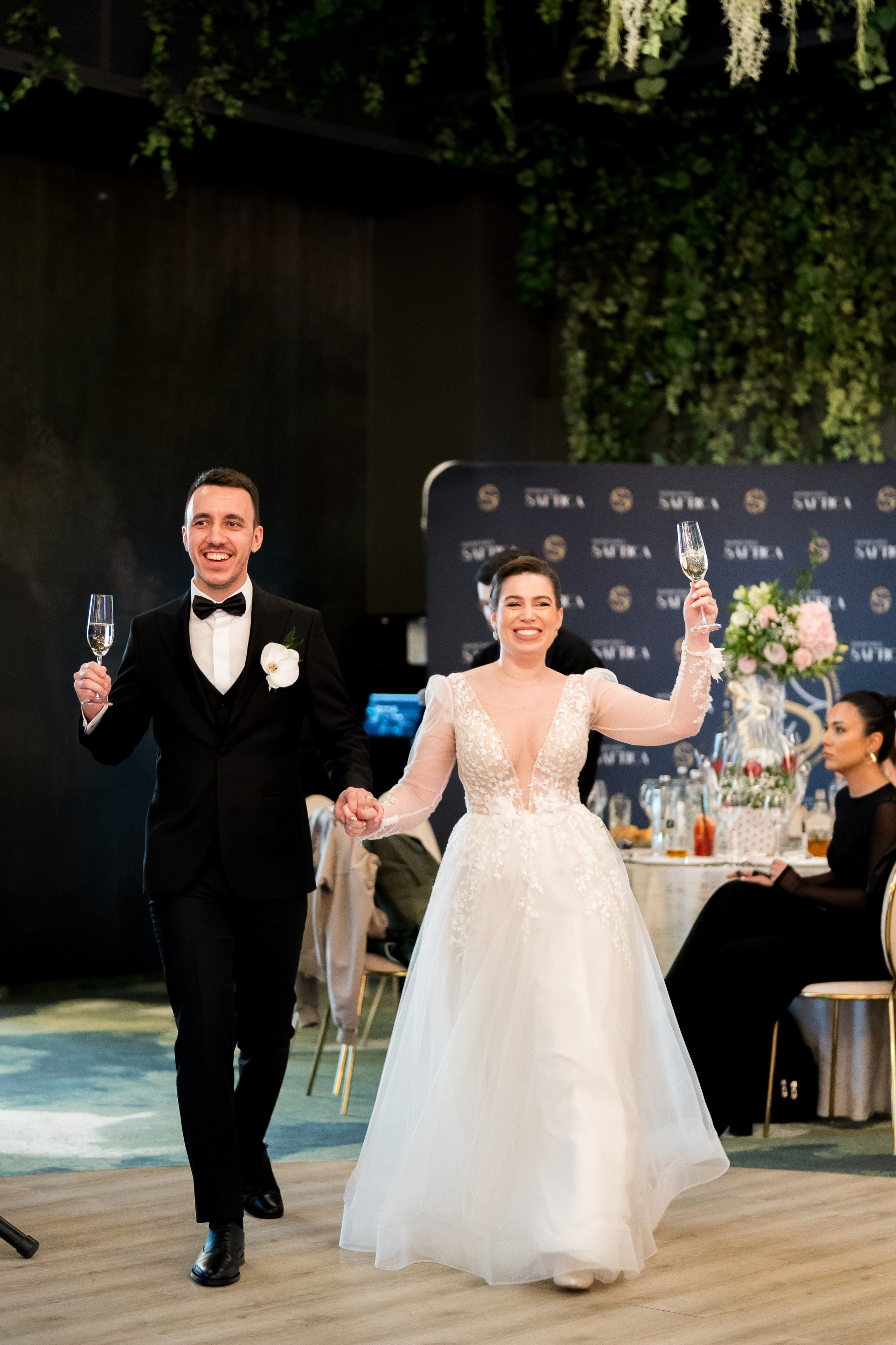 PARTY. Gabriel Florea — Fotograf nuntă București