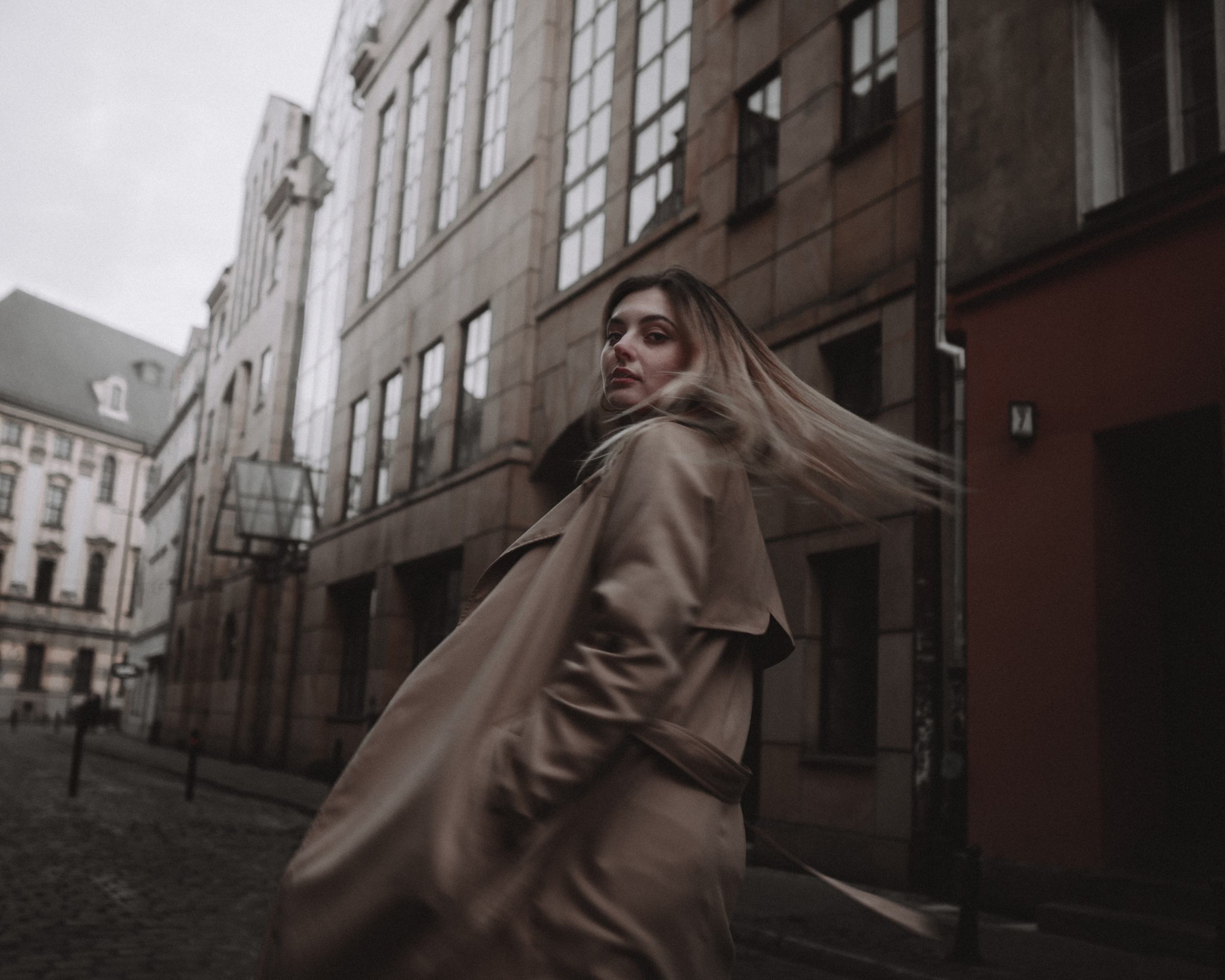 Outdoor. Mike Avelli