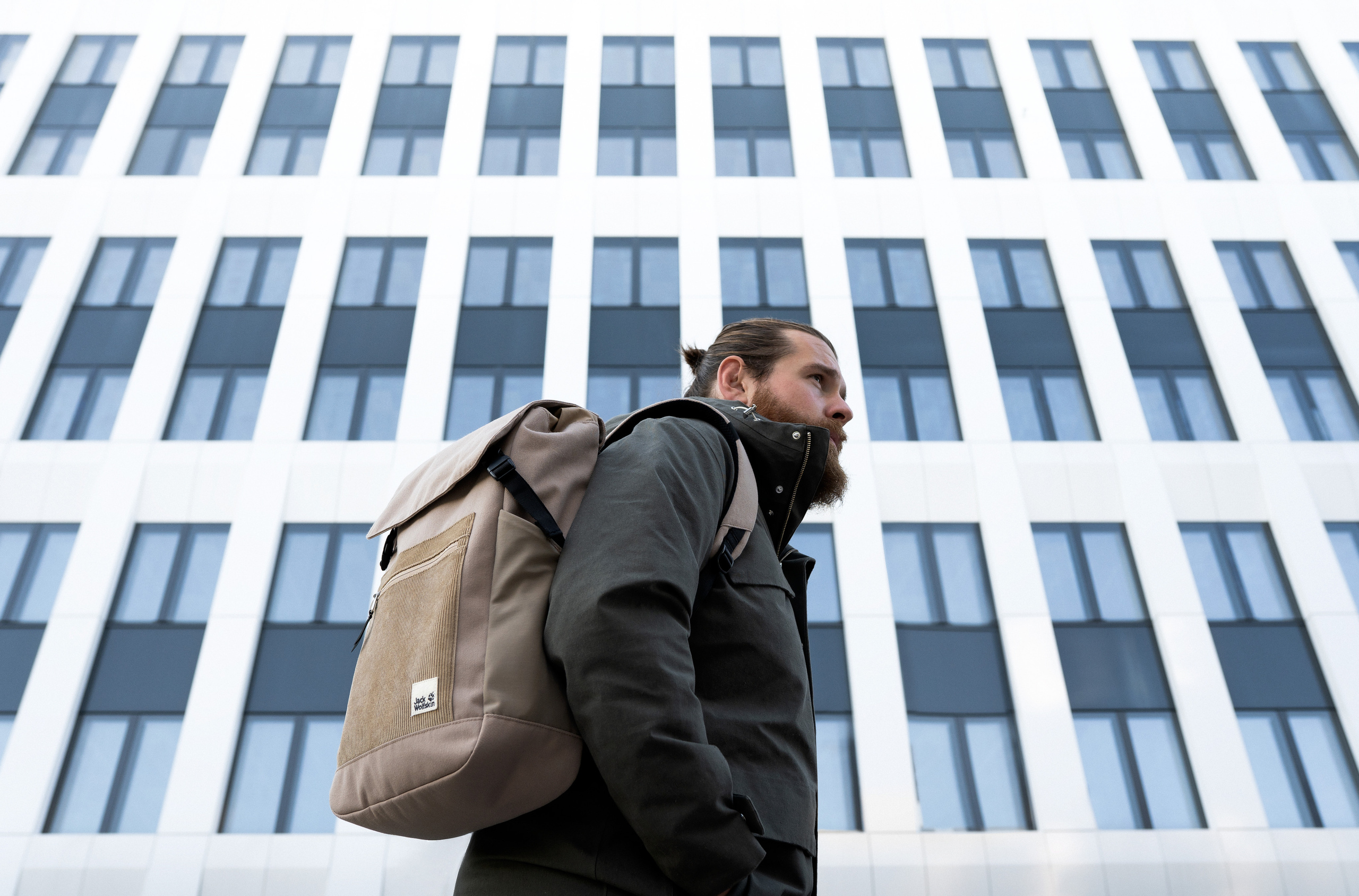 Commercial. Mike Avelli