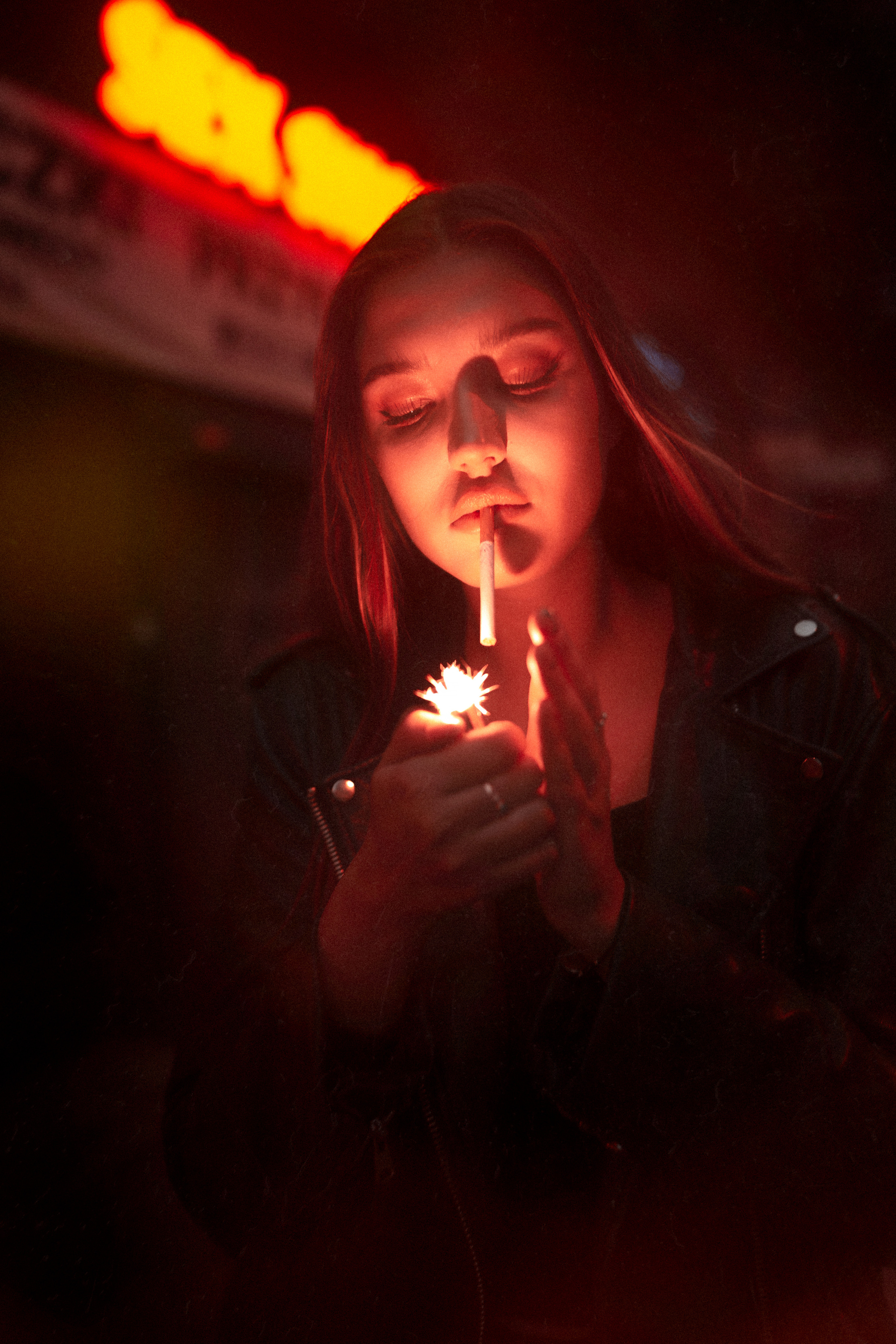 Outdoor. Mike Avelli