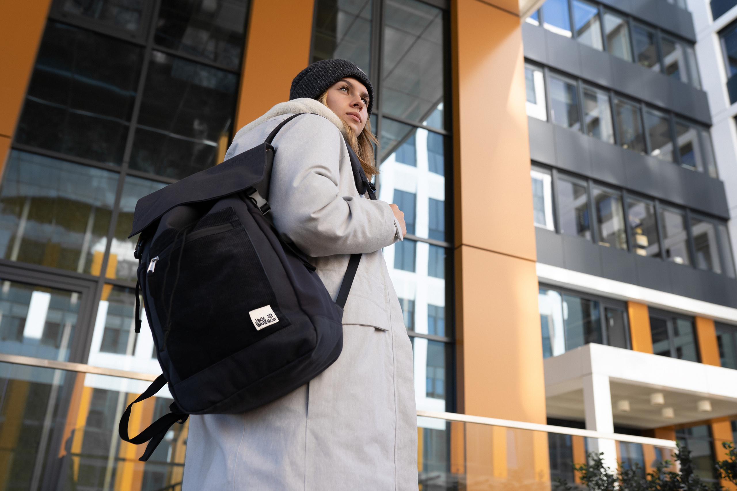 Commercial. Mike Avelli