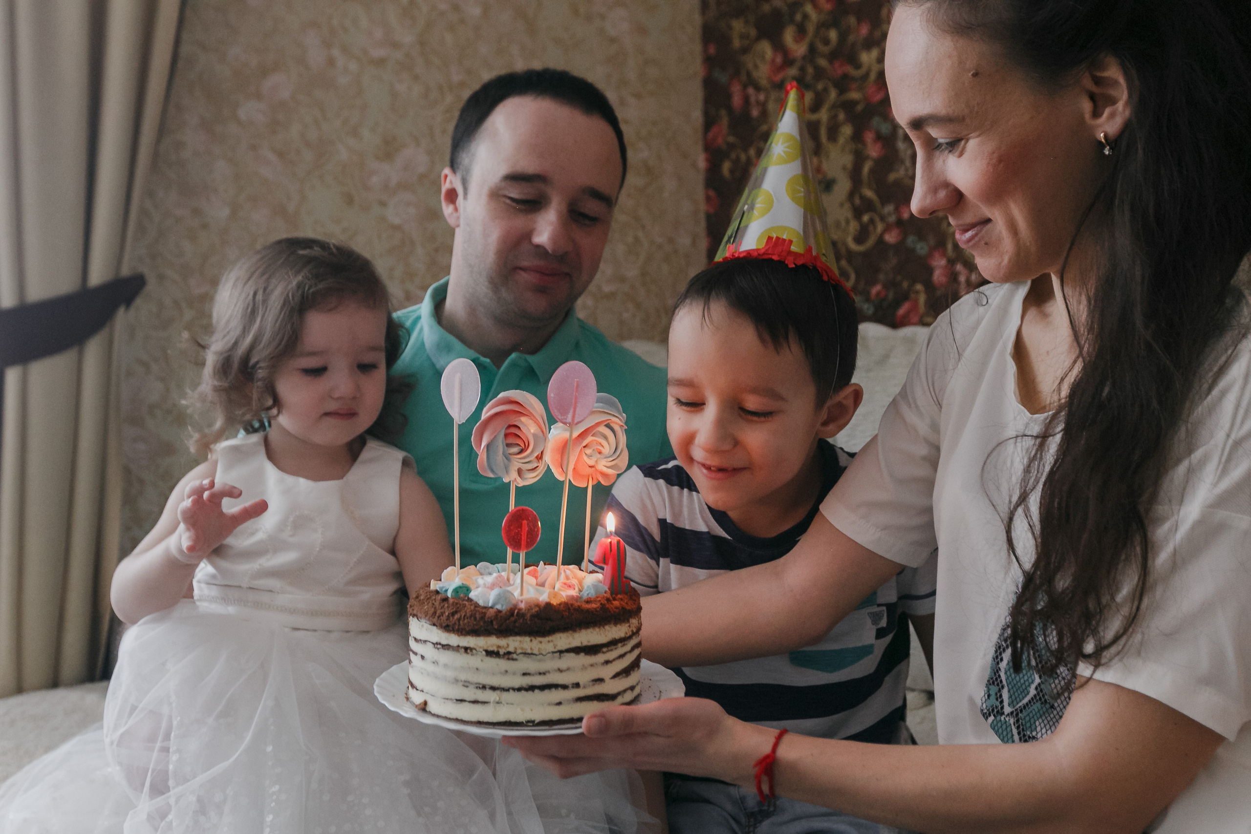 Sesión de fotos de una princesita. Fotógrafo de retrato, familia y reportajes en Valencia | España | Europa Vitalii Lumier