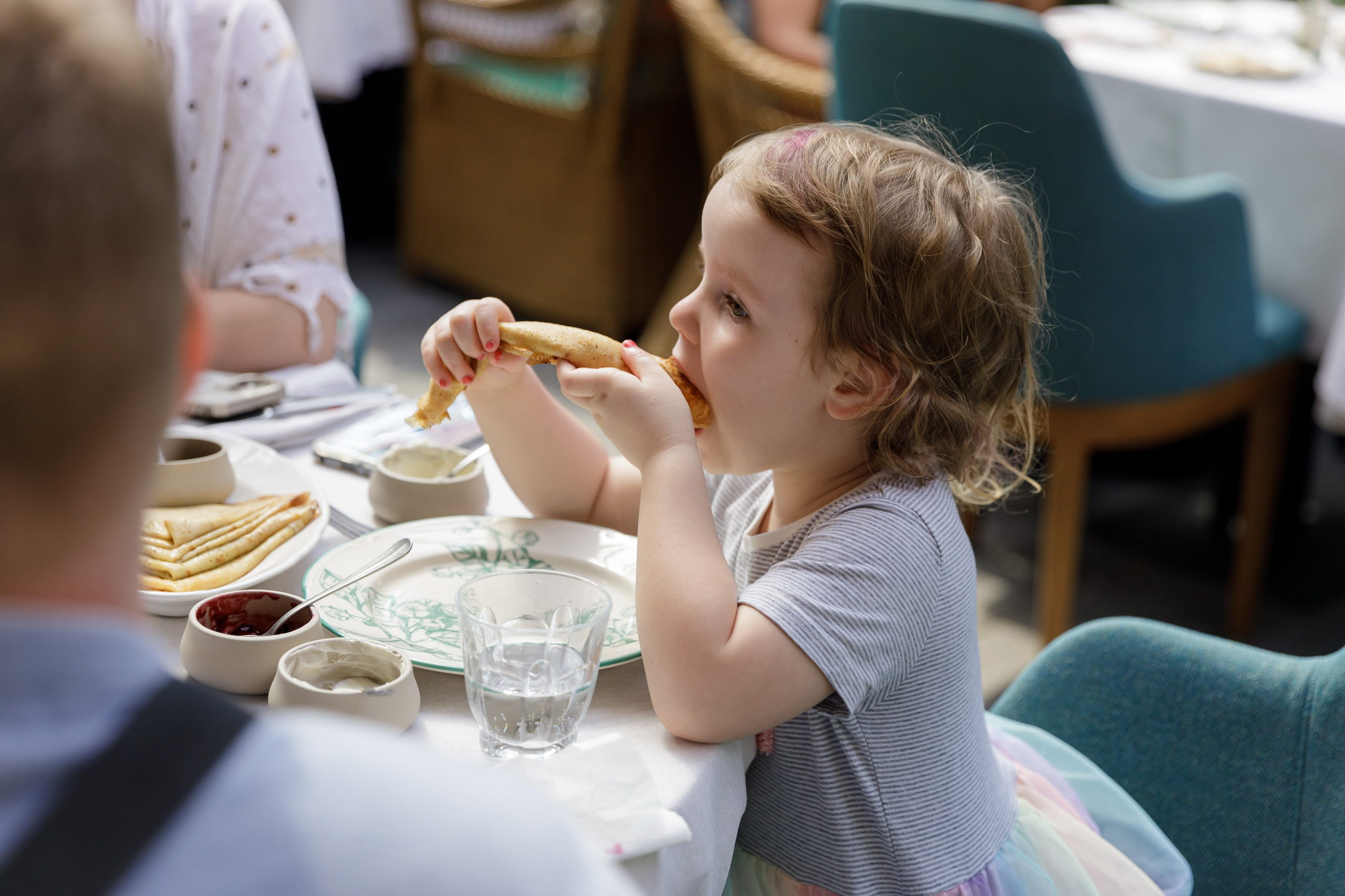 Maslenitsa at Babushka Restaurant, Dubai 2024. Photographer Anna Curly | Weddings and Events in Dubai