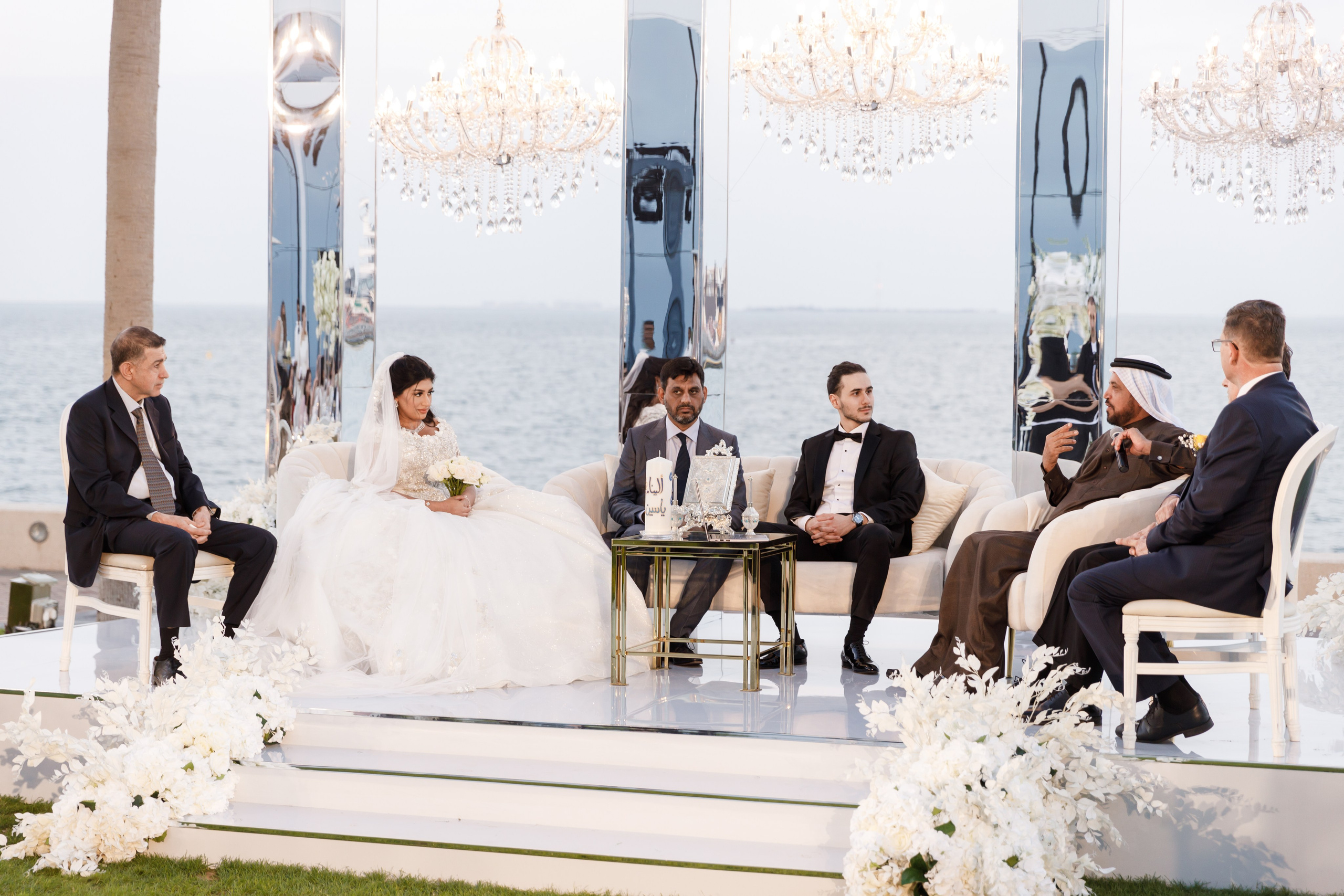 22/12/2023 Burj Al Arab wedding. Photographer Anna Curly | Weddings and Events in Dubai