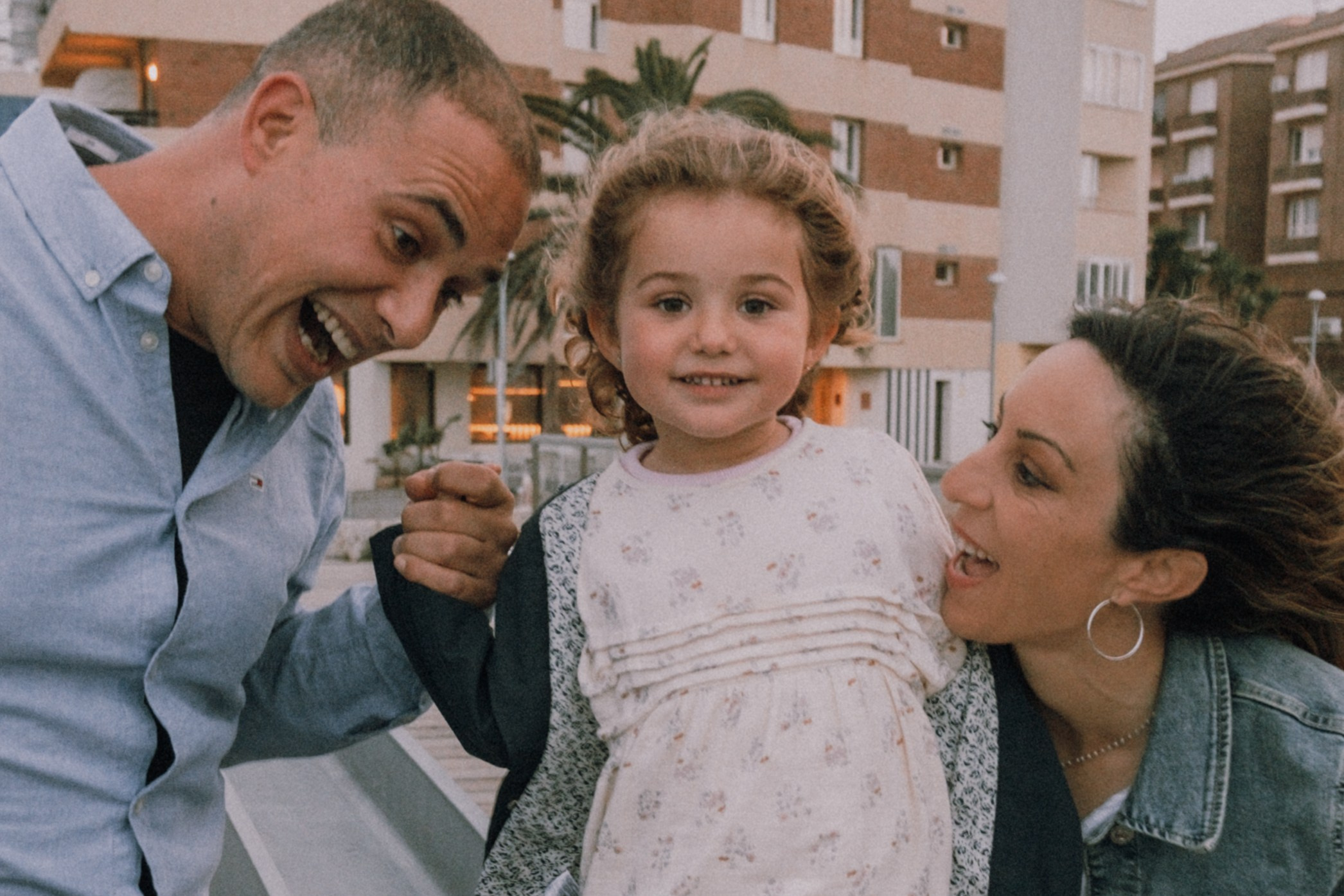 Семейная фотосессия на пляже. Профессиональная фотосъемка в Калафелле — Елена Медведева