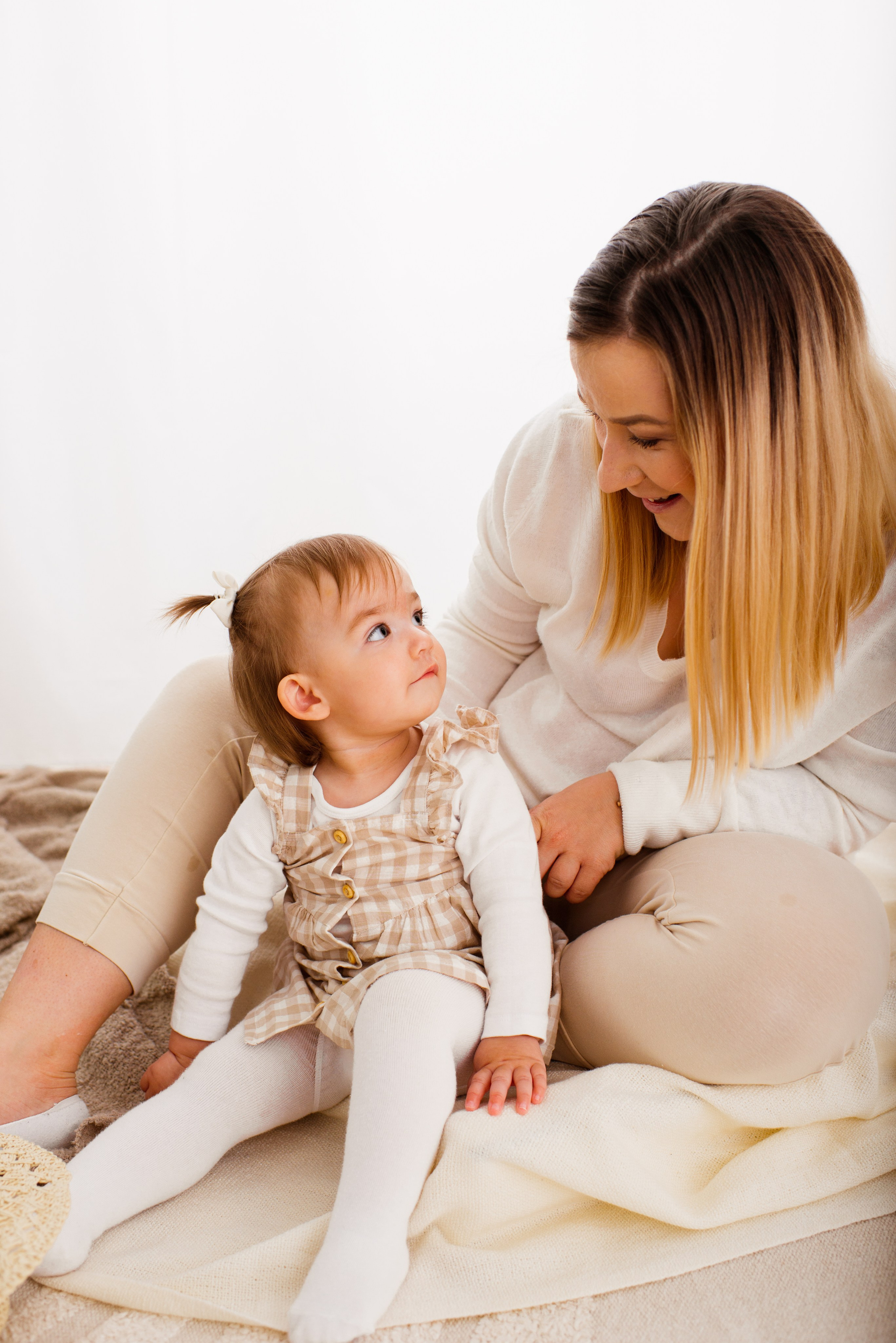 White dream. Michalina Dzianach Wedding Photographer Iceland