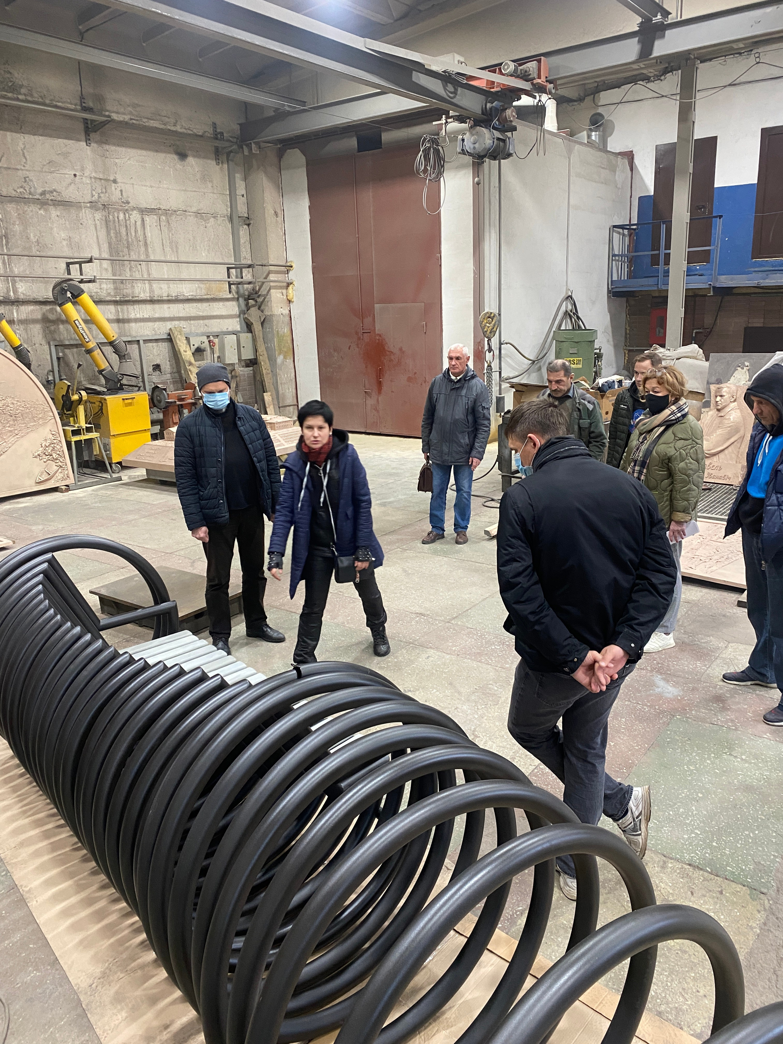 Процесс изготовления скамейки для набережной у Парка Горького. Минск