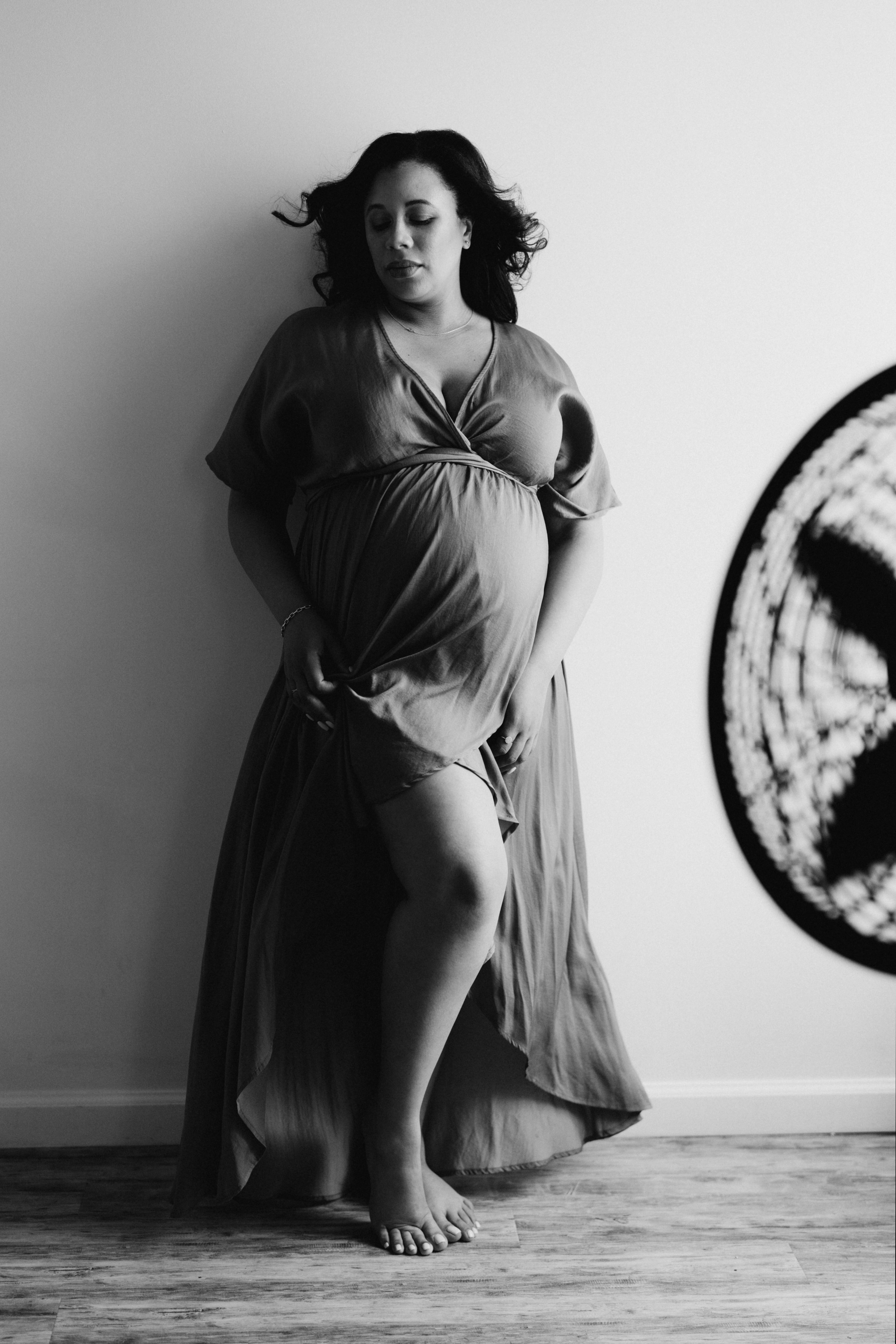 Nadia. Modern maternity photographer in Long Island New York