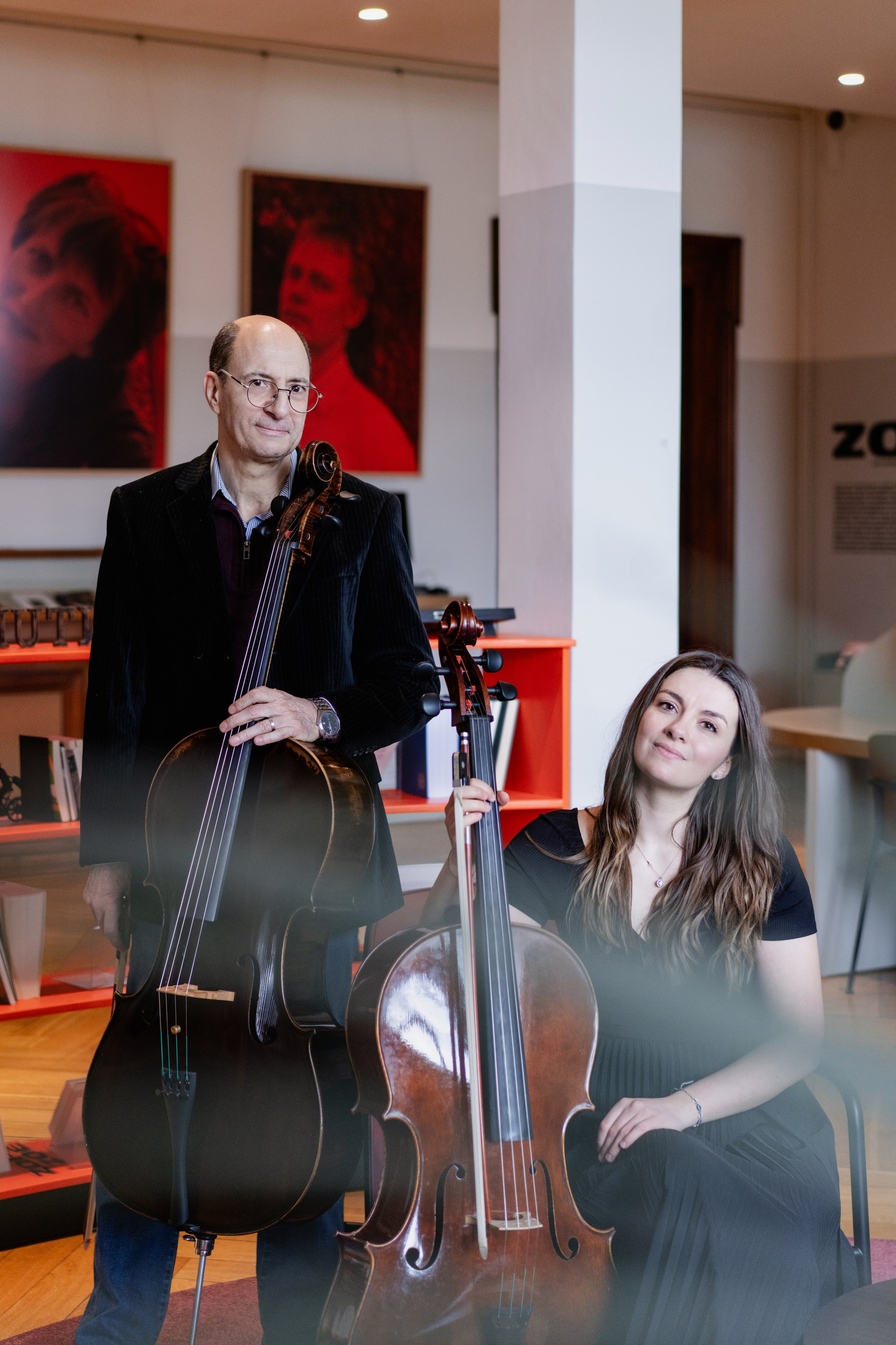 Portraits artistiques de violoncellistes à Genève | Raymond et Victoria | Eugenia Andres. Photographe à Genève - Eugenia Andres