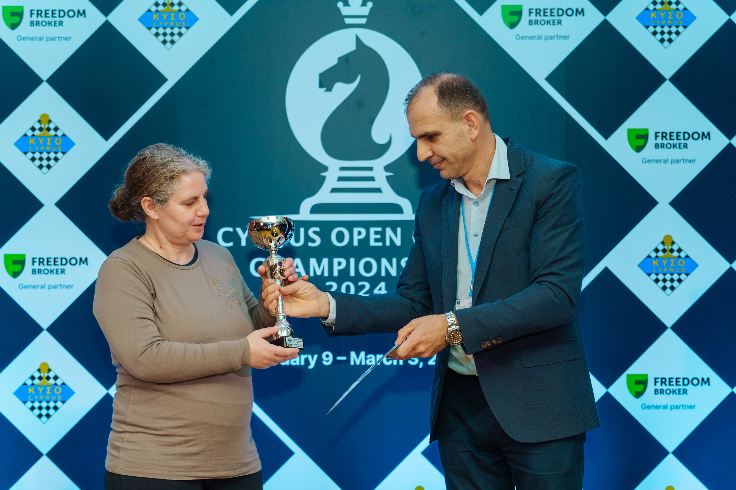 Chess. Photographer in Cyprus