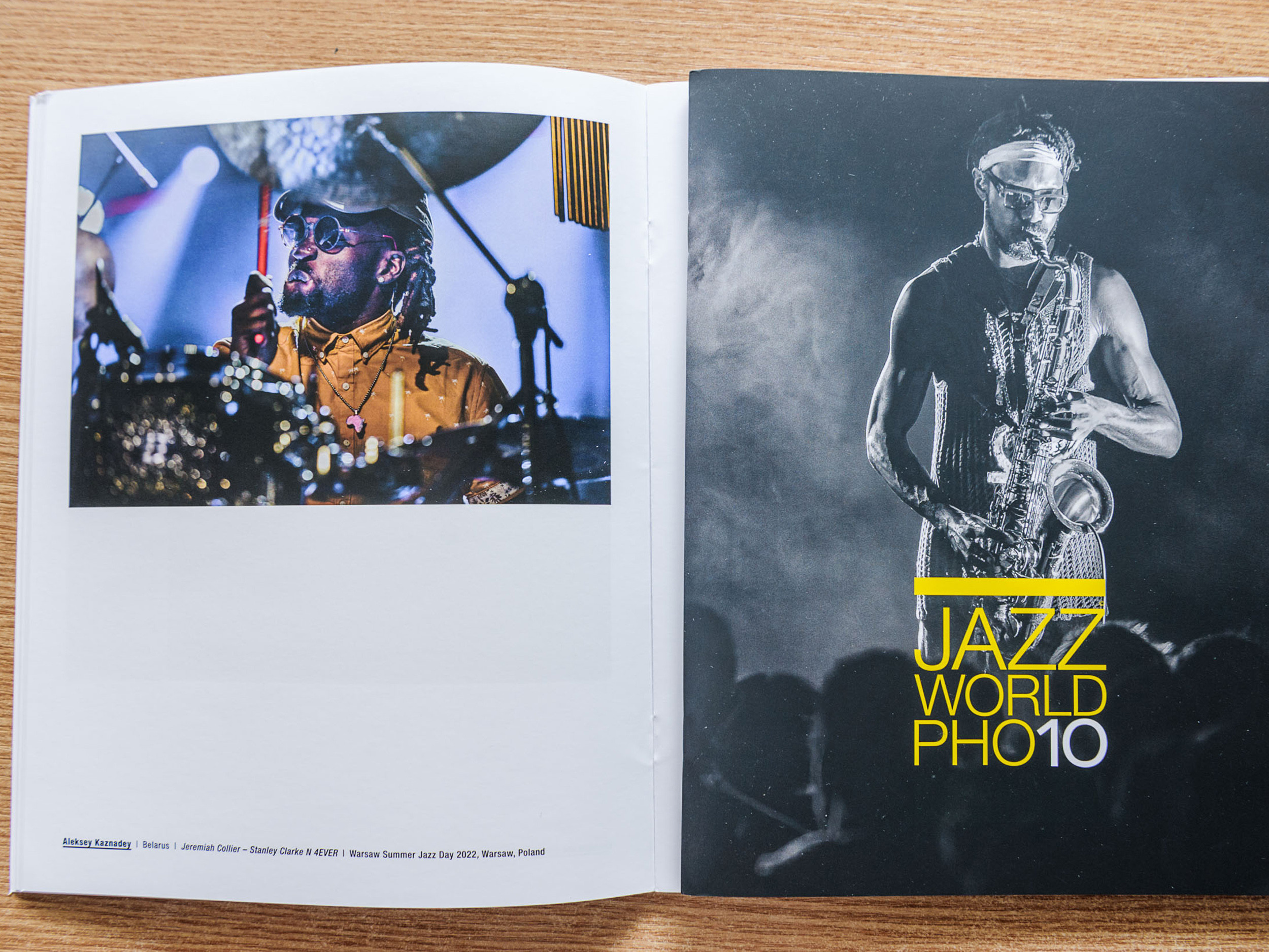 Фотография Алексея Казнадея и обложка каталога выставки Jazz World Photo'2023