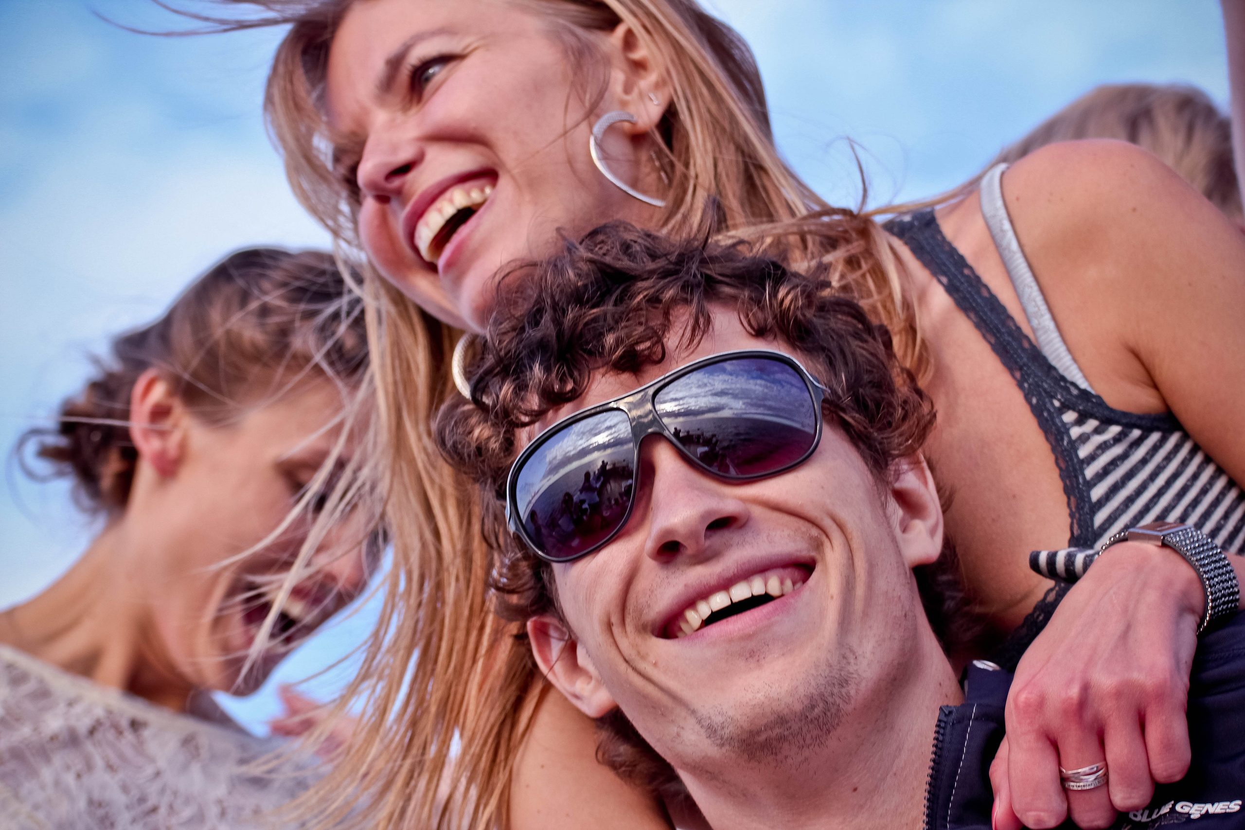 2011. Стрит-фотография, полная абсурда, идиотизма и красоты