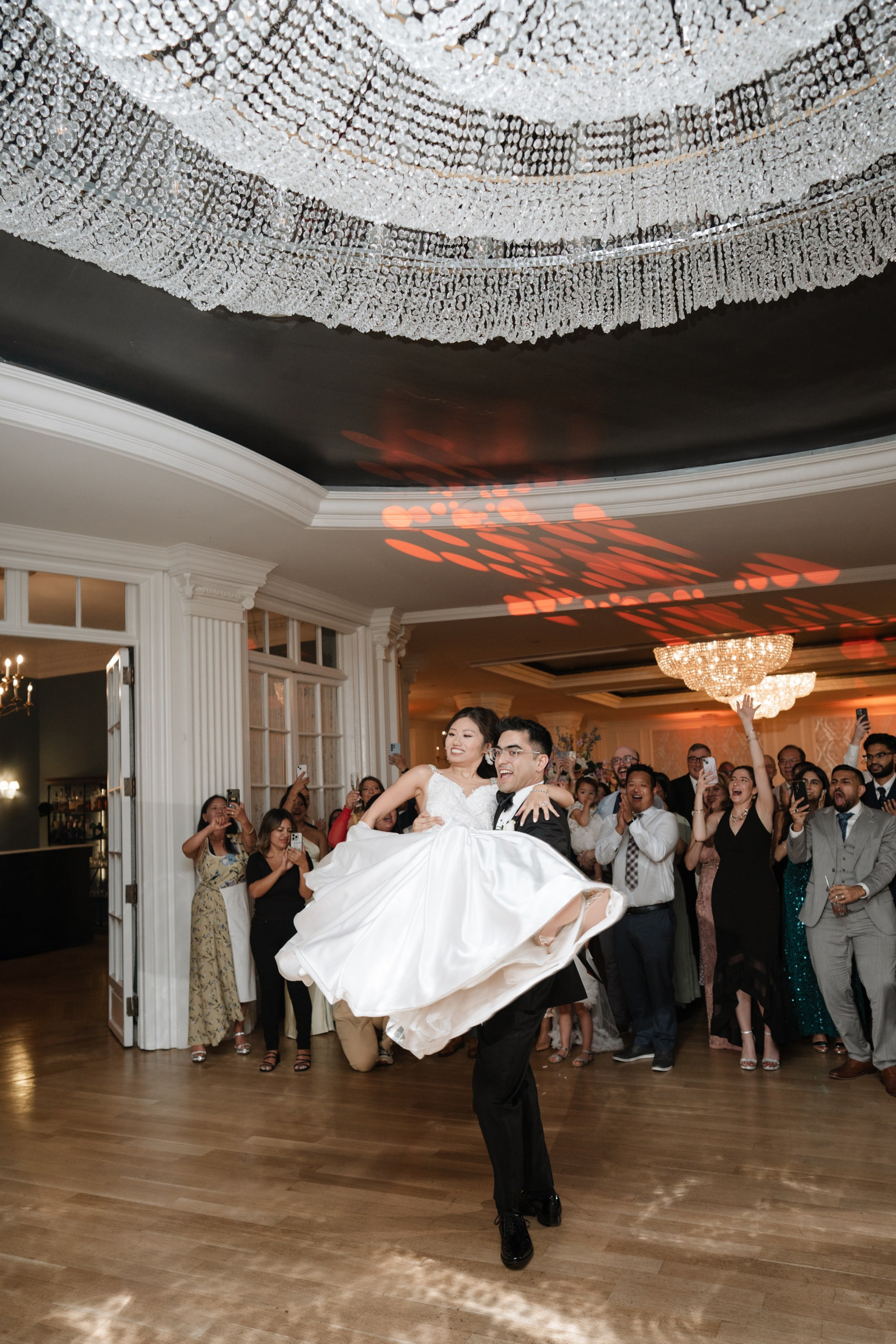 A stunning wedding with Asian style. Portrait and wedding photographer in New York