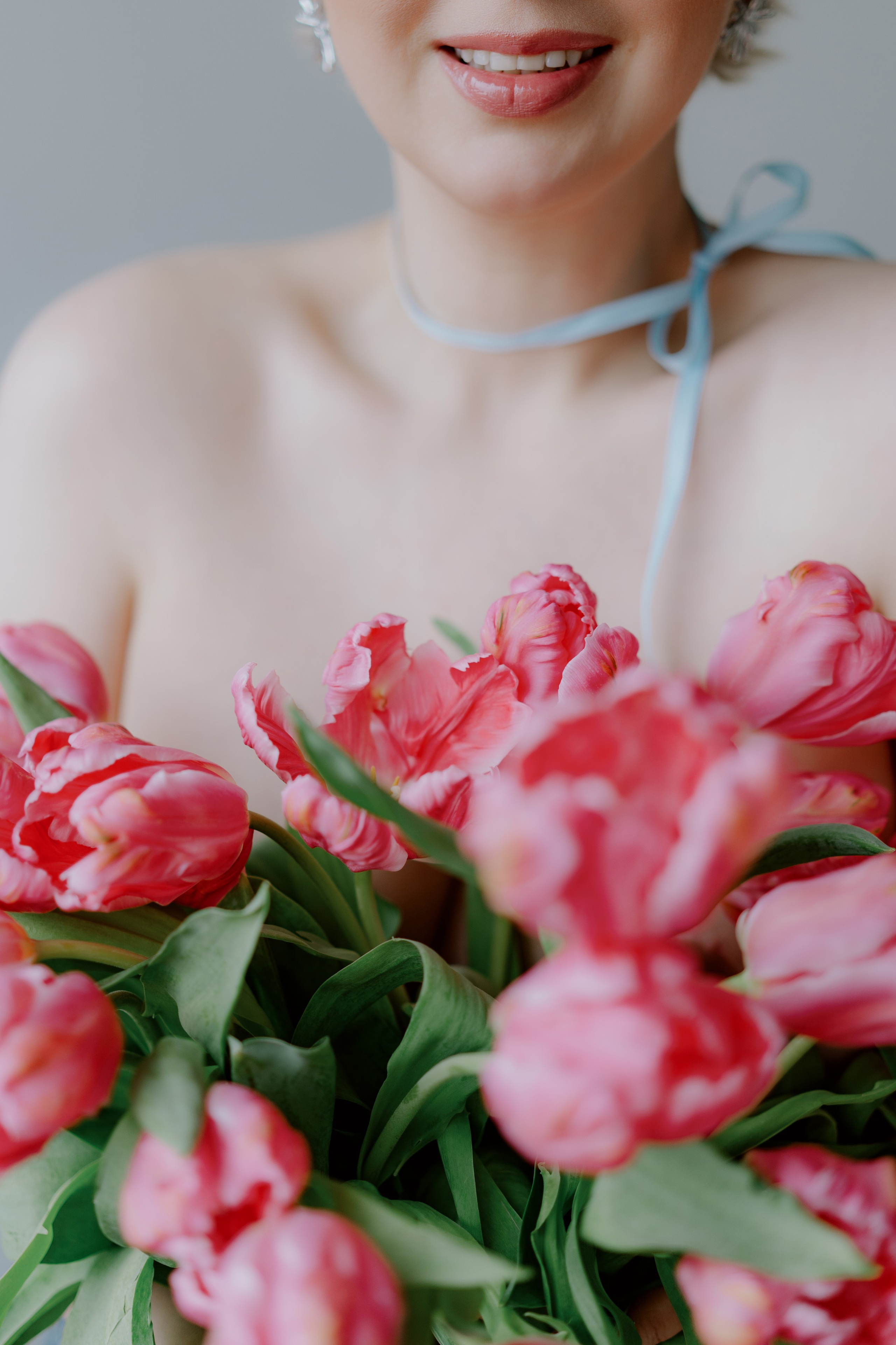 Intimate Tulip Boudoir Photography NYC | Elegant Spring Portrait Sessions. Videographer and photographer in New York // MAKAROV.VIDEO