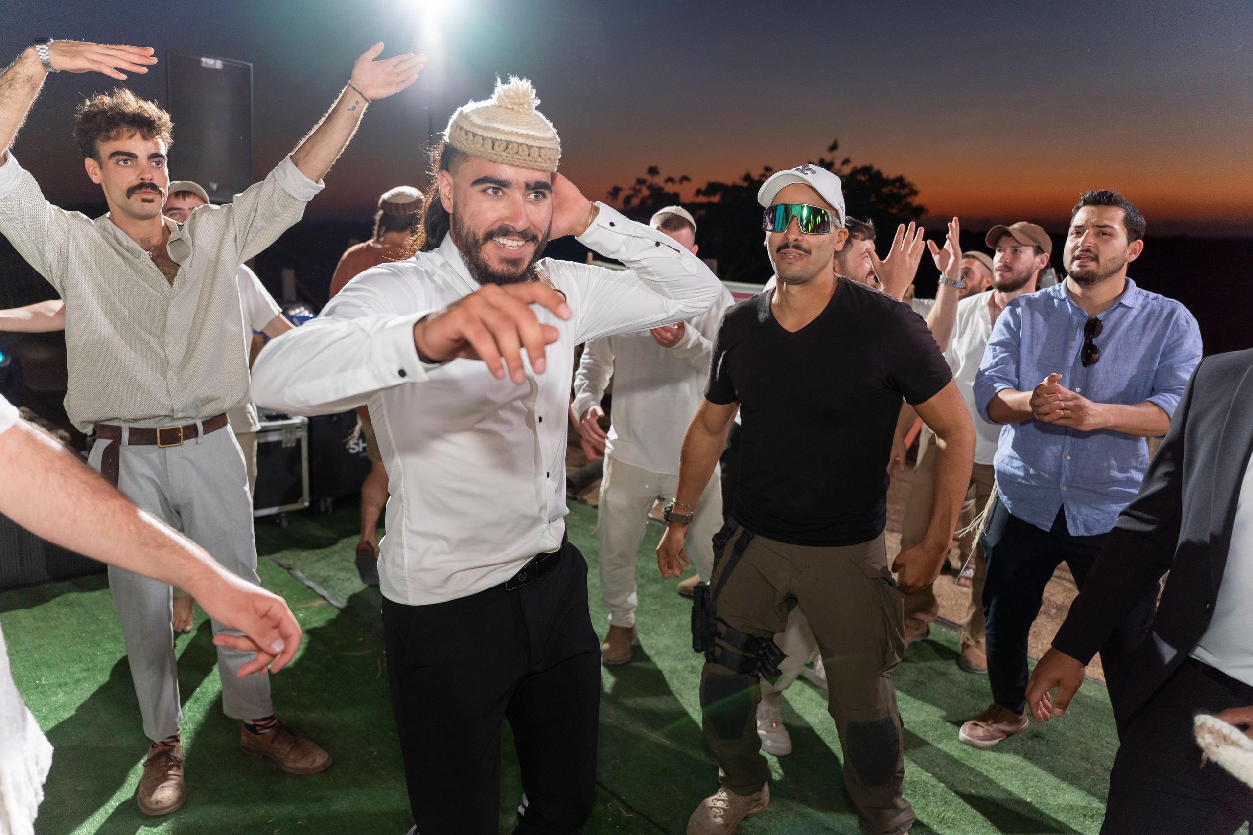 אביה ואחיה. יוסף מזרחי צילום חתונה, ברית וזוגיות. צלם מקצועי שאוהב להוציא אתכם הכי יפים ברגעים הכי מרגשים