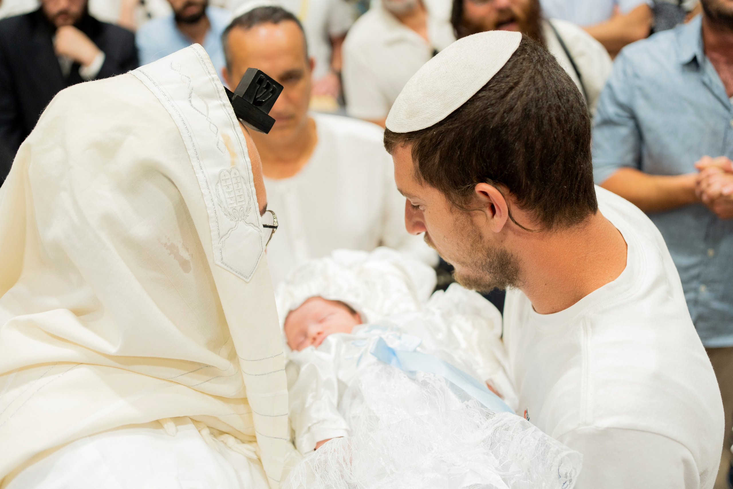הברית של נחמן חזן. יוסף מזרחי צילום חתונה, ברית וזוגיות. צלם מקצועי שאוהב להוציא אתכם הכי יפים ברגעים הכי מרגשים