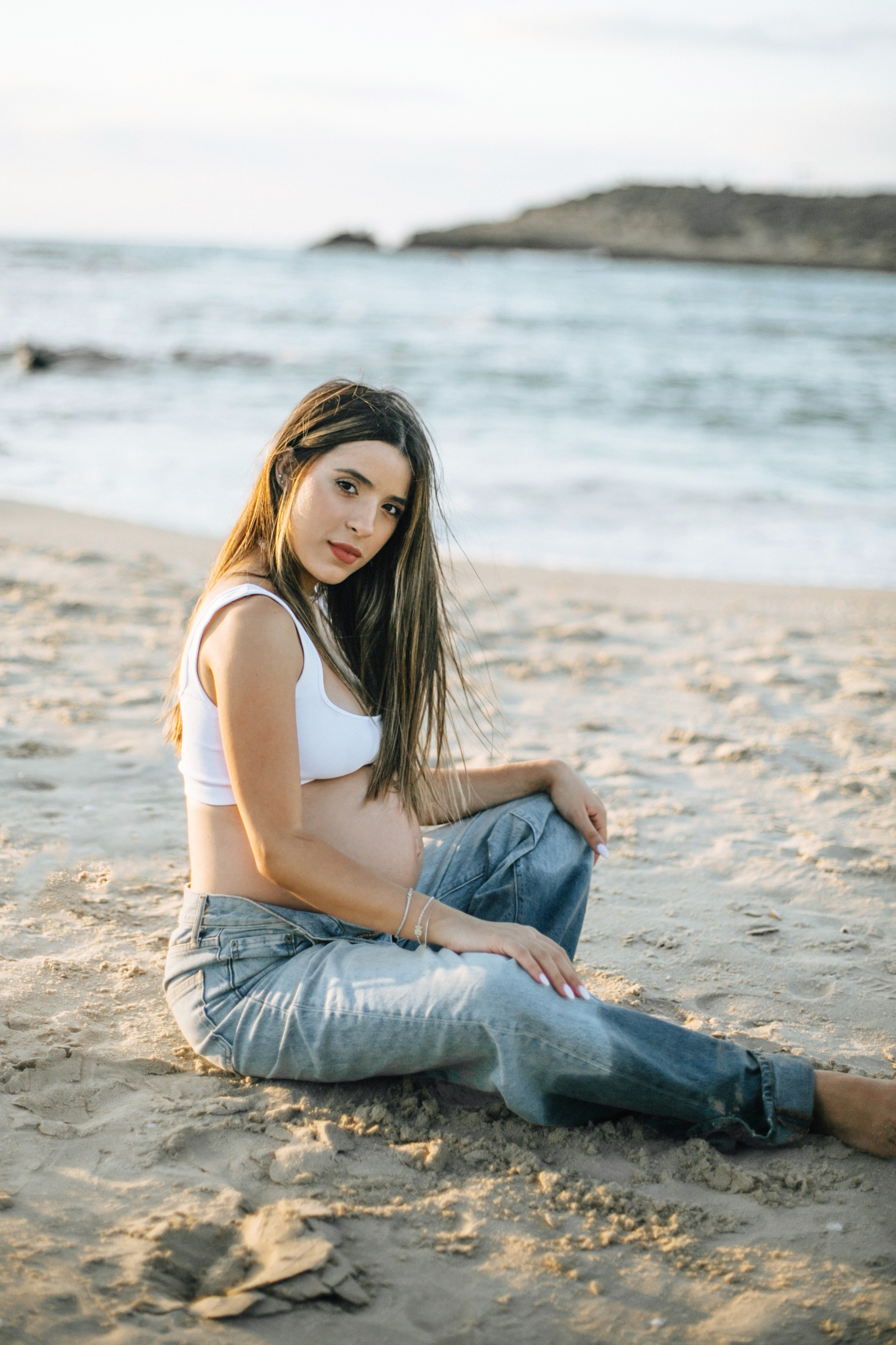 Yael & Gal Nahsholim beach. Family photographer in Israel