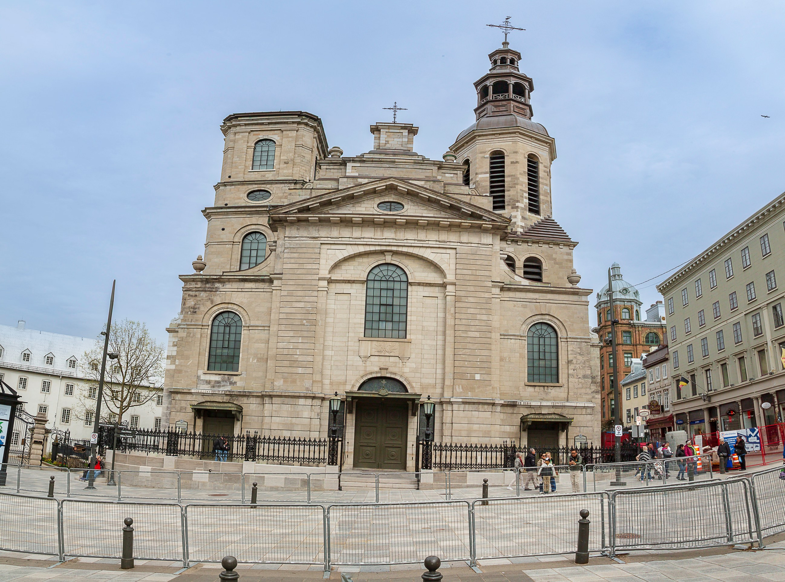 Sainte Anne de Beaupre et Quebec. Studioplaza8