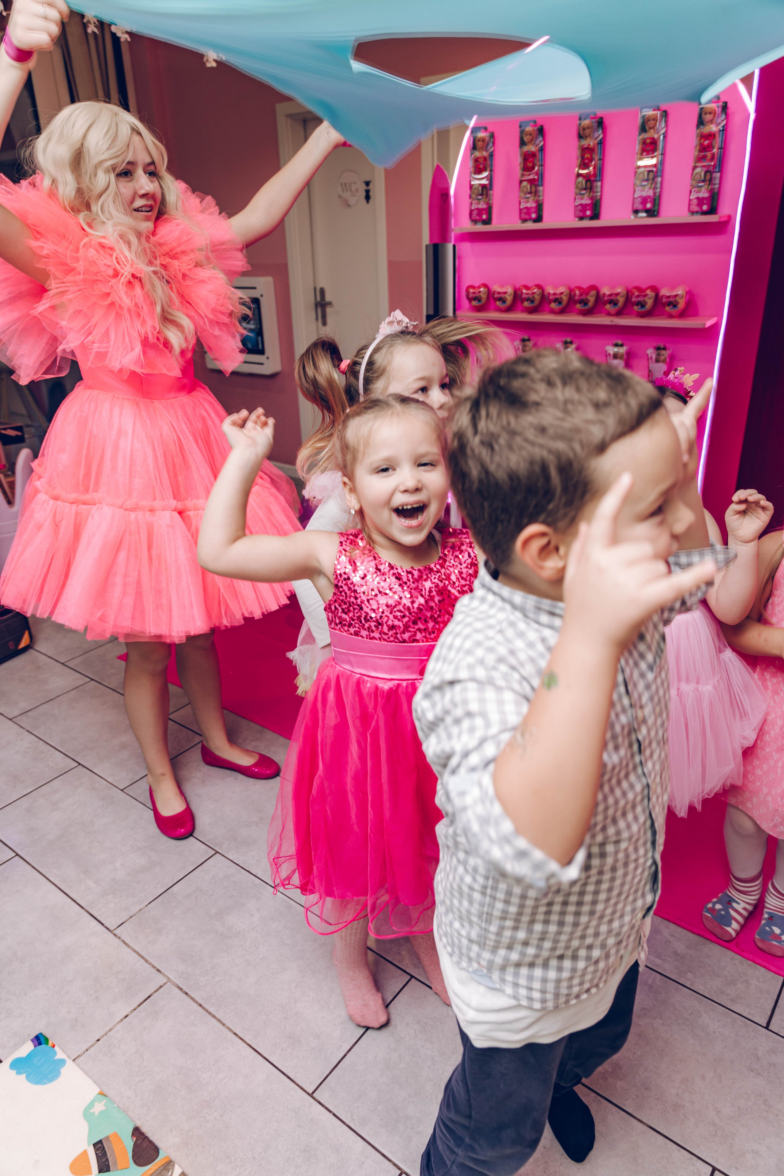 Geburtstag Party. Portrait family photographer in Berlin Elena Zakh